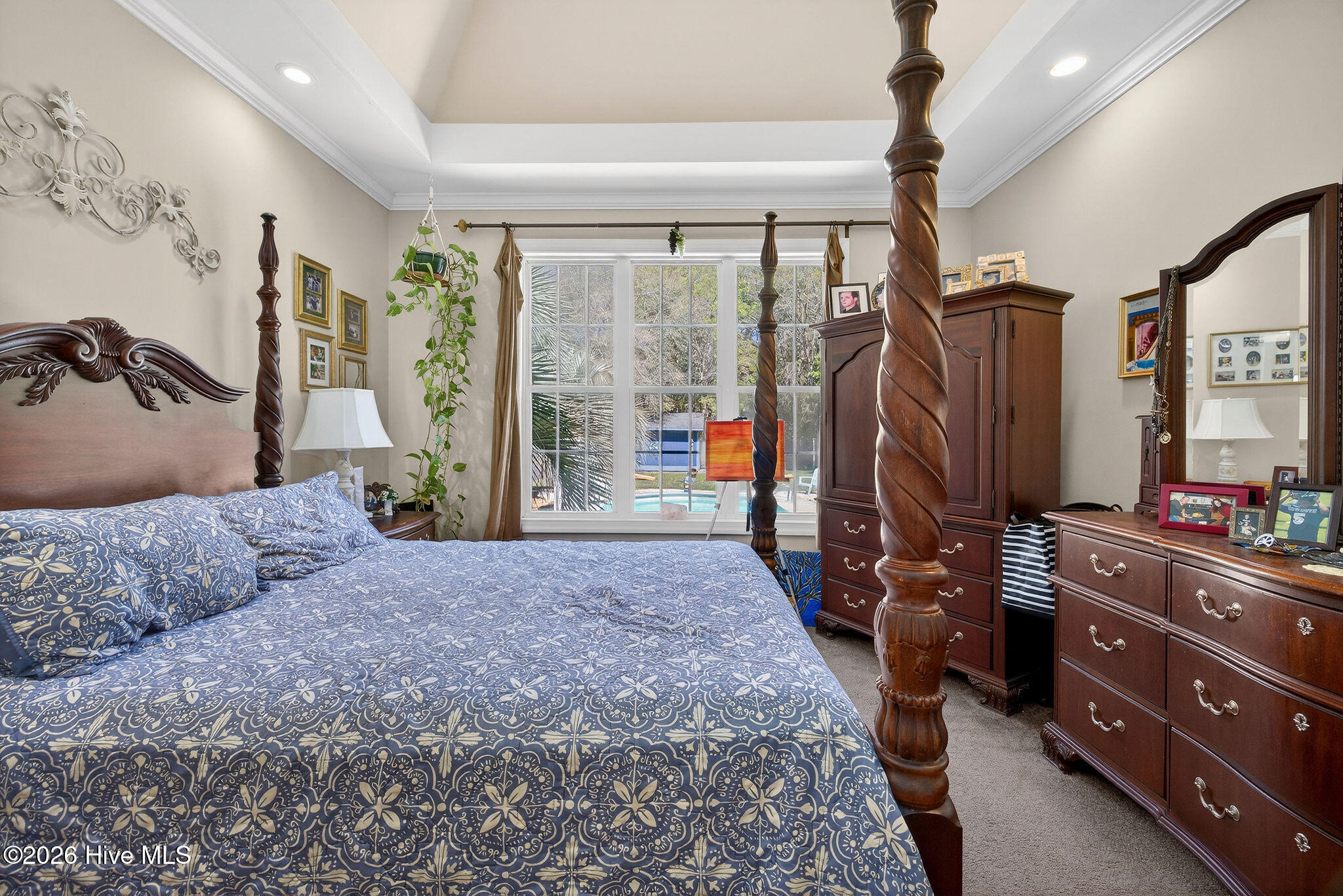 100568034 | Photo 12