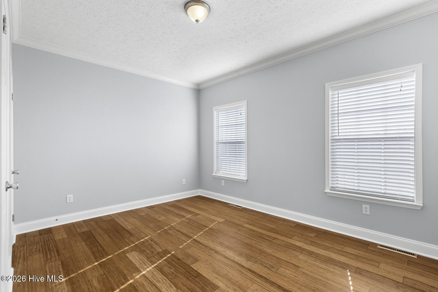 100550778 | Photo 10