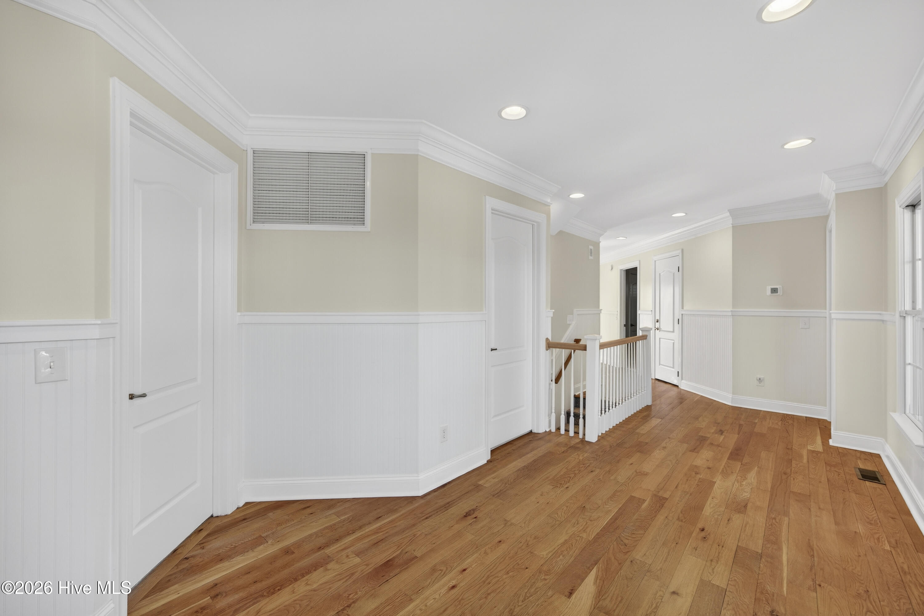 100554981 | Photo 109