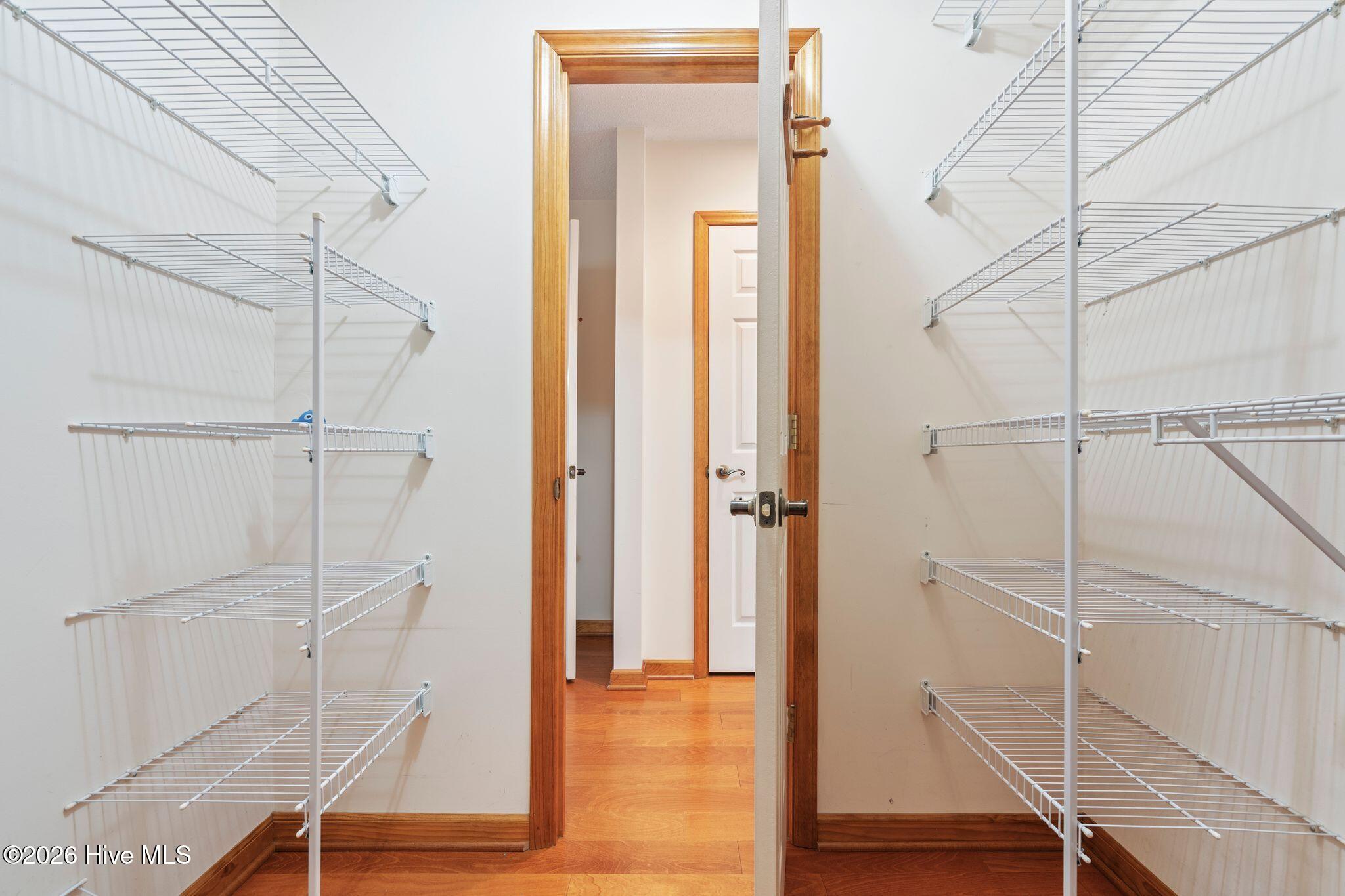 100552539 | Photo 50