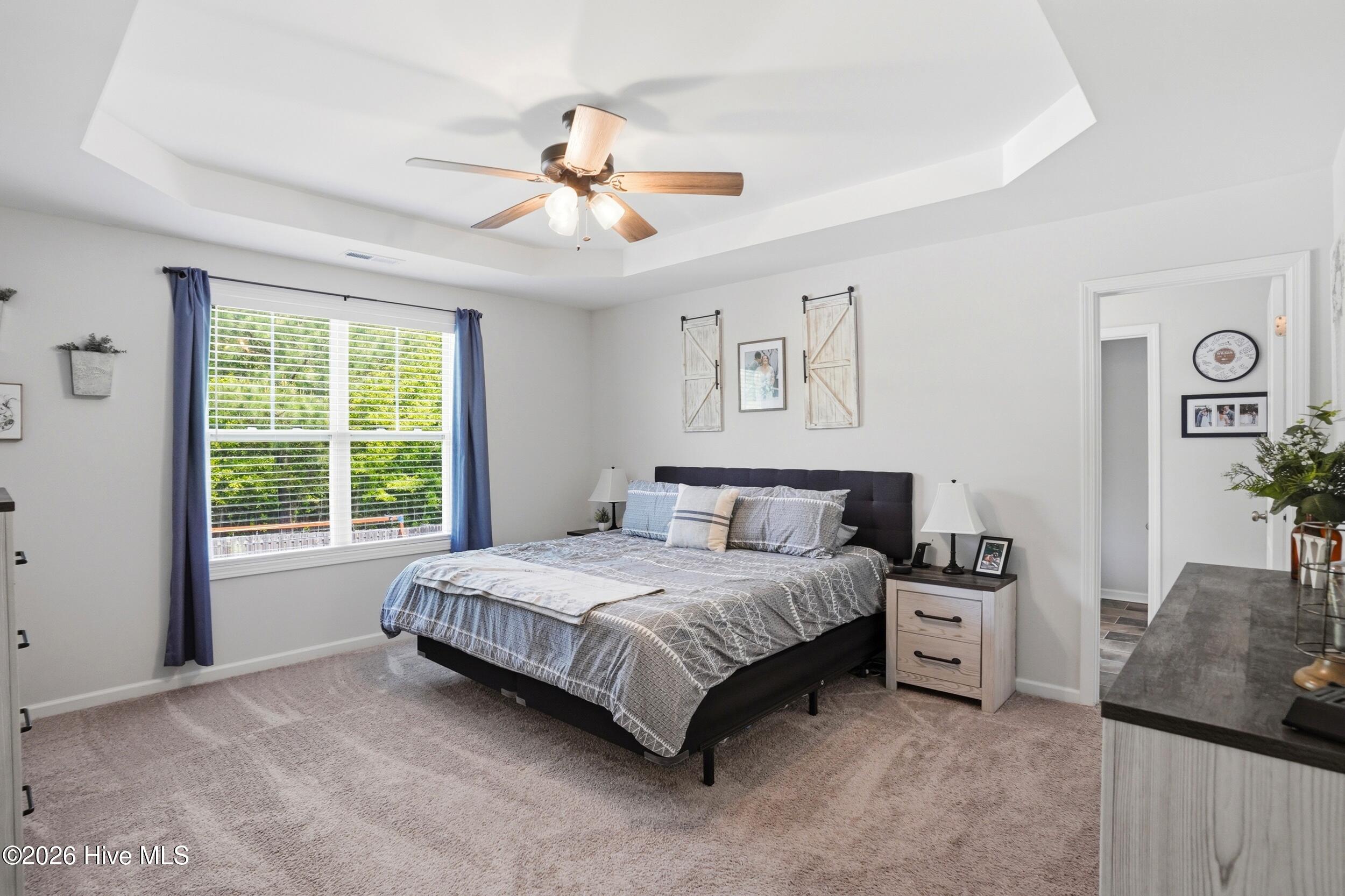 100567183 | Photo 19