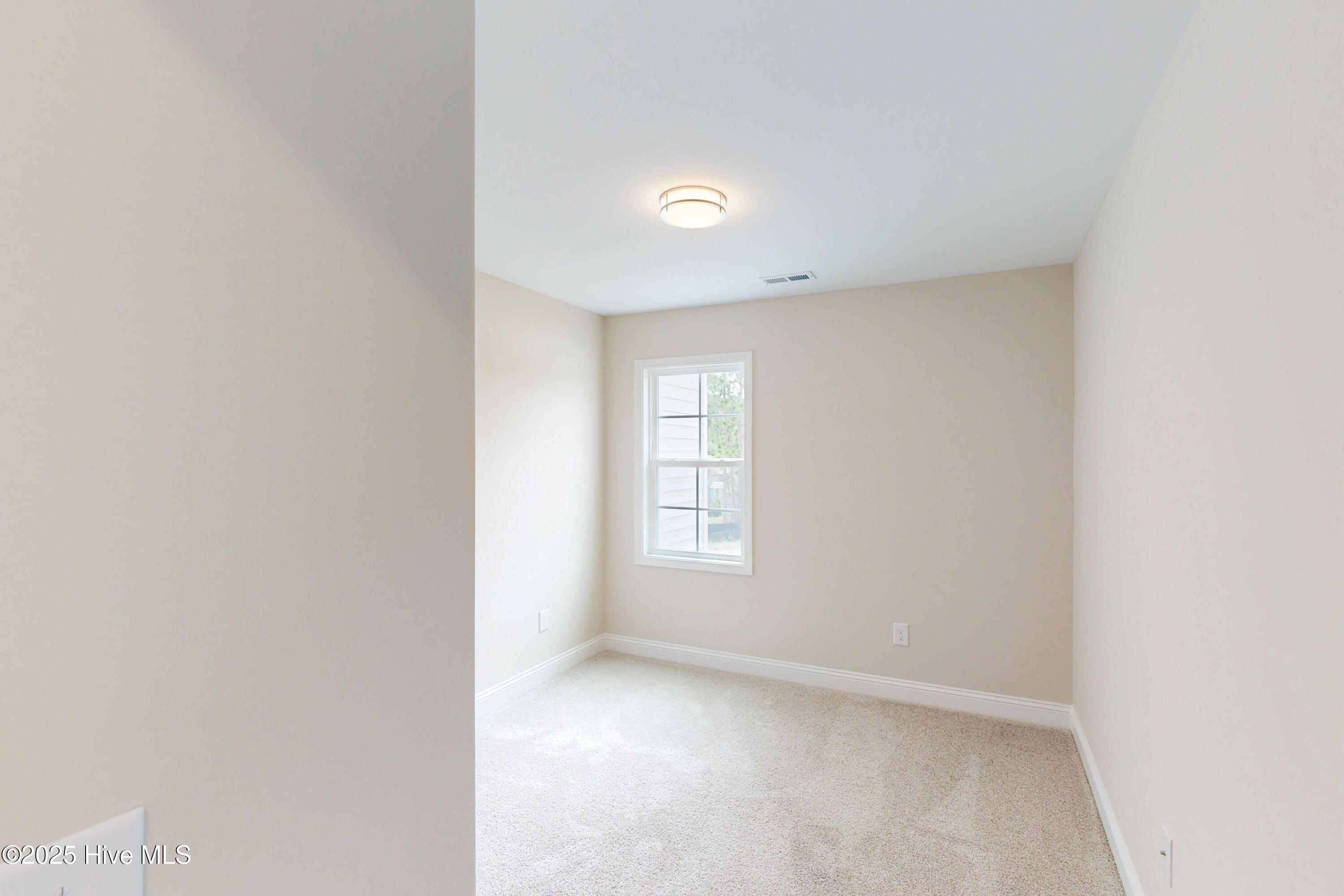 100493008 | Photo 22