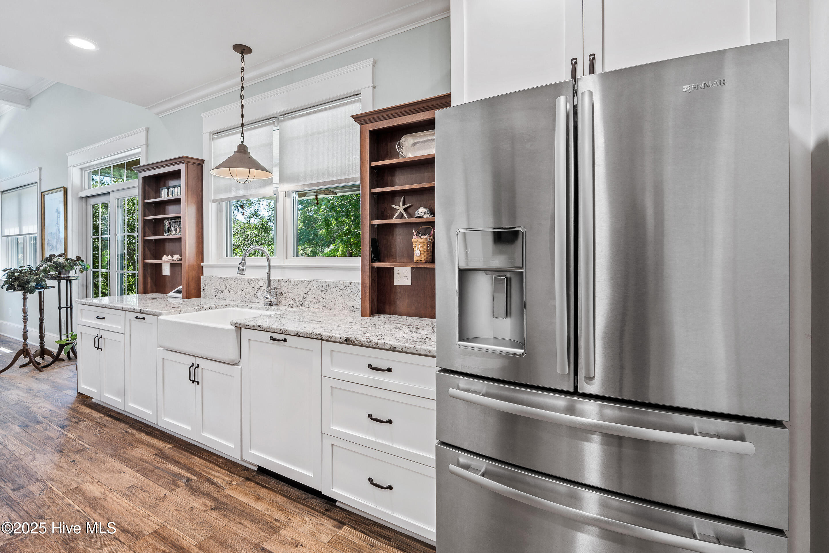 100522220 | Photo 30