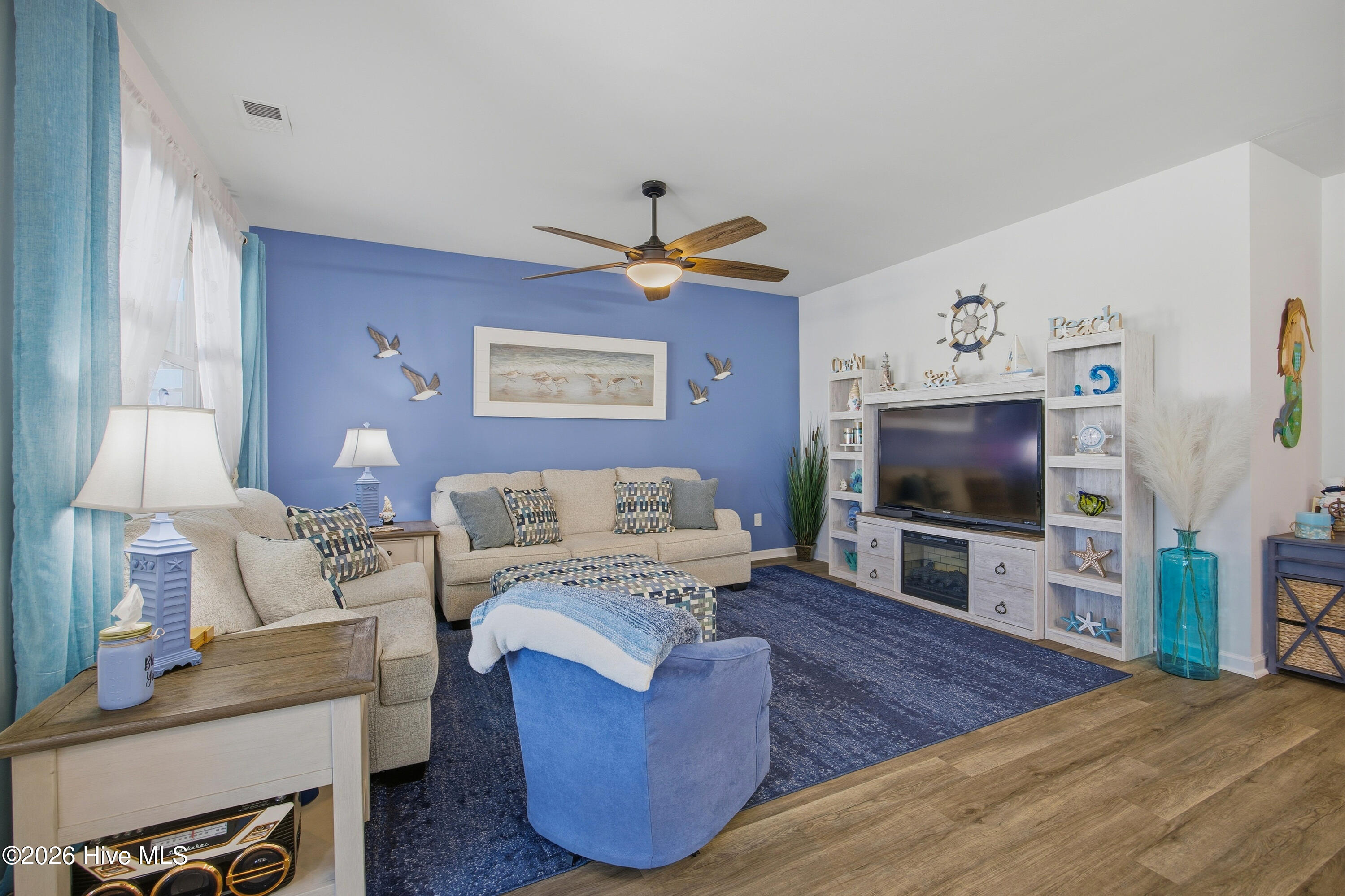 100550888 | Photo 34