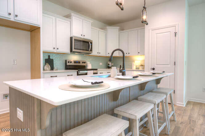 100527327 | Photo 25