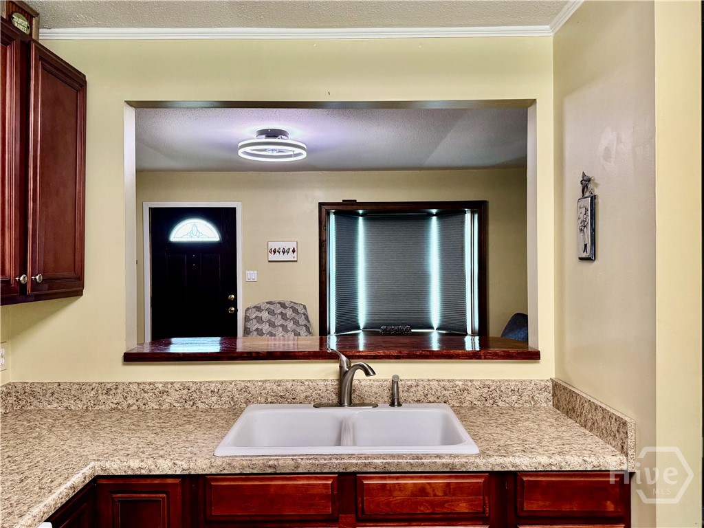 View from kitchen into Livingroom