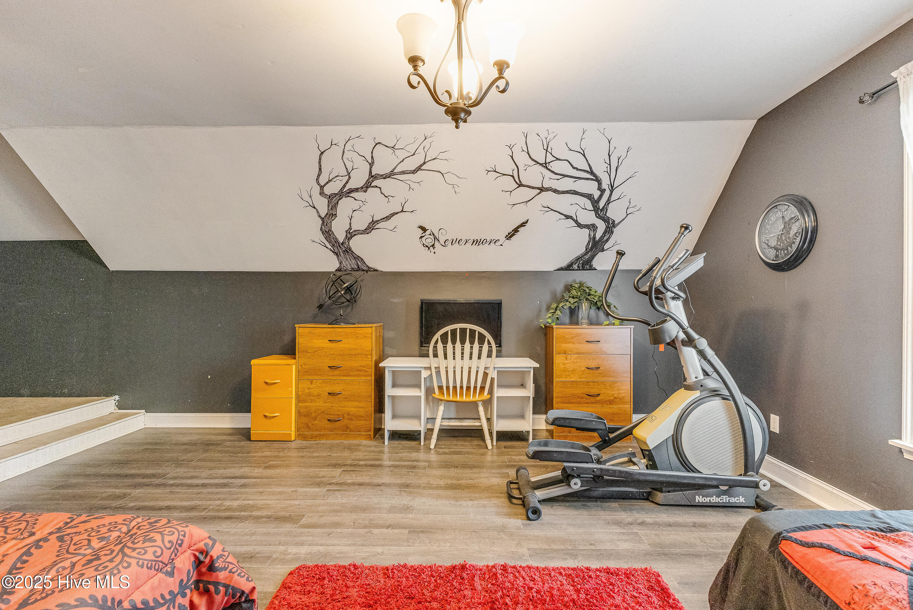 100531169 | Photo 46