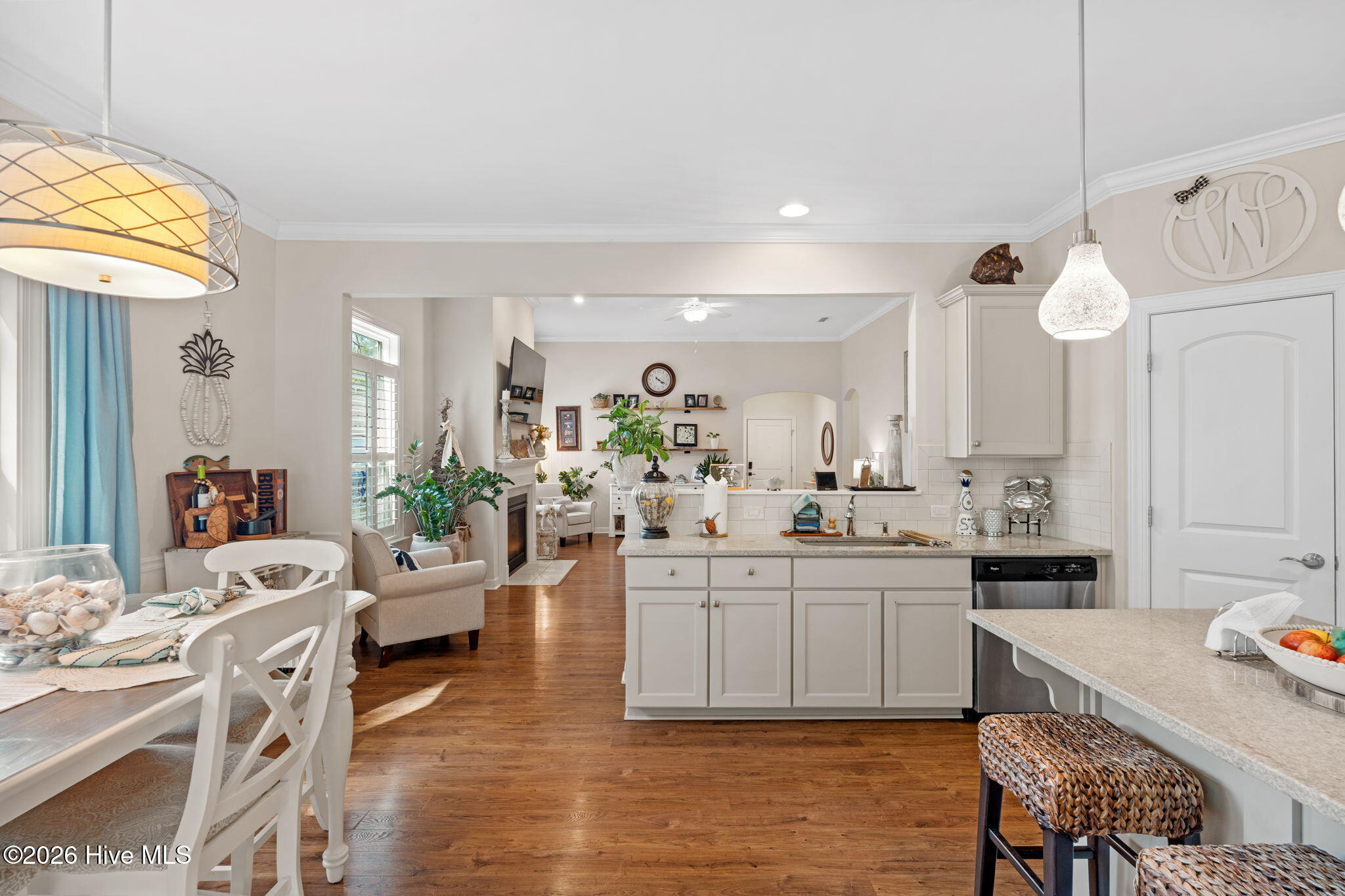 100567618 | Photo 13