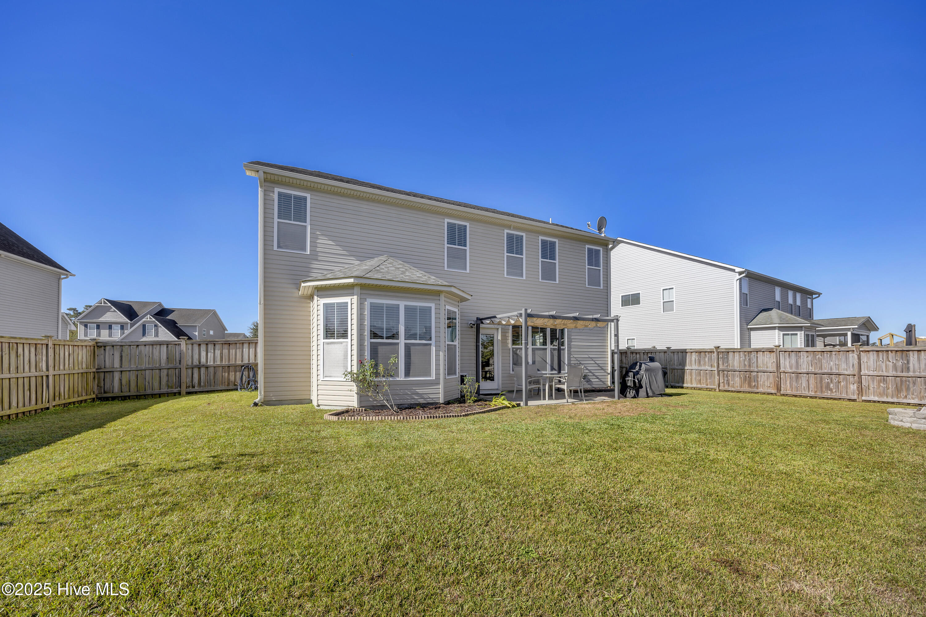 100549704 | Photo 50