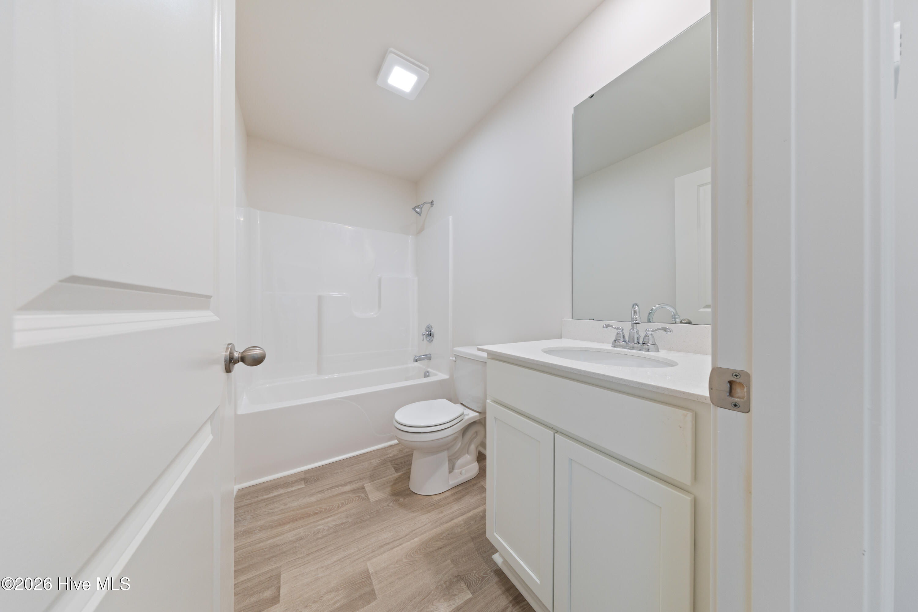 100546479 | Photo 19