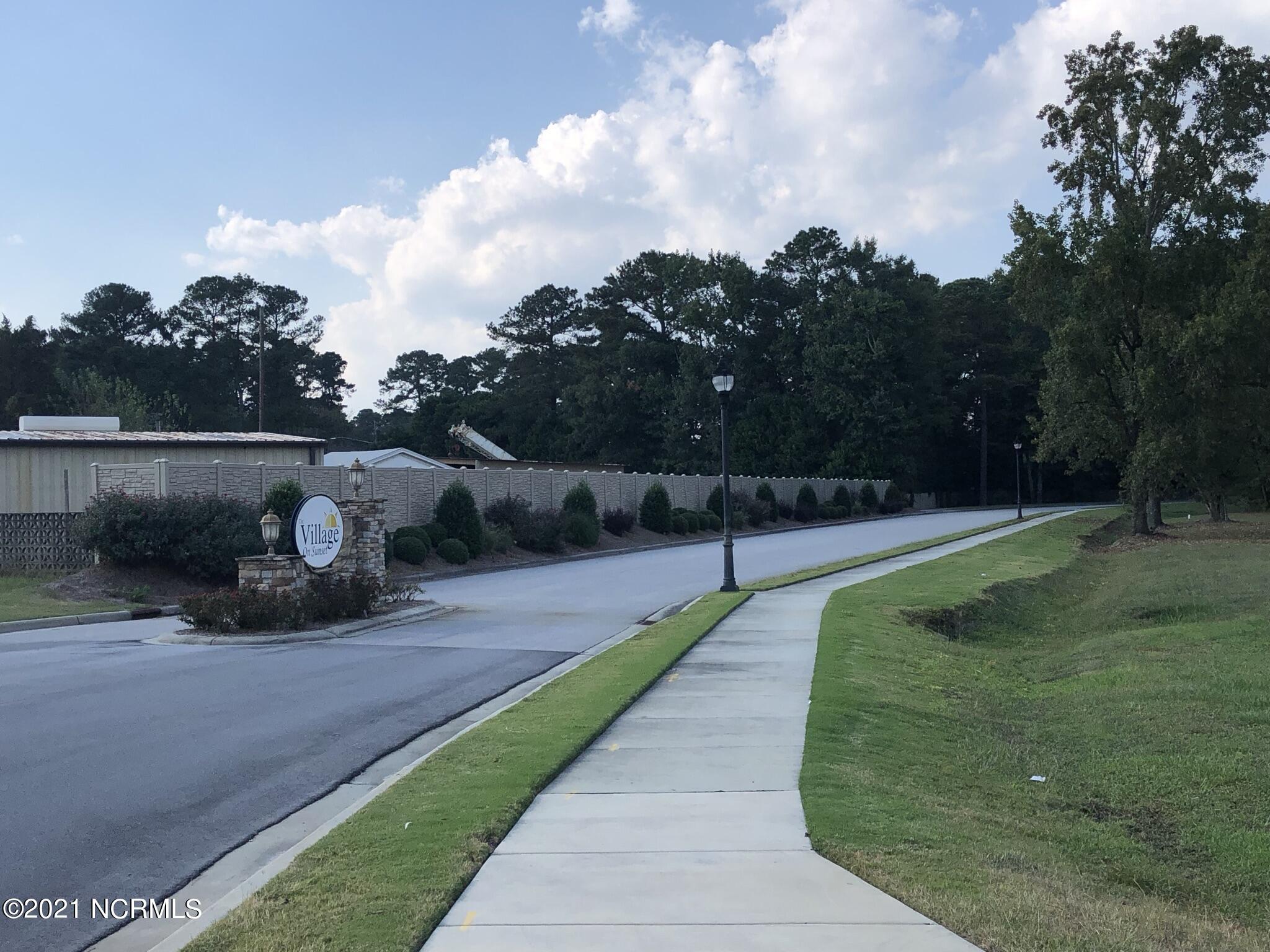 110 Village Circle, Clinton, NC, 28328