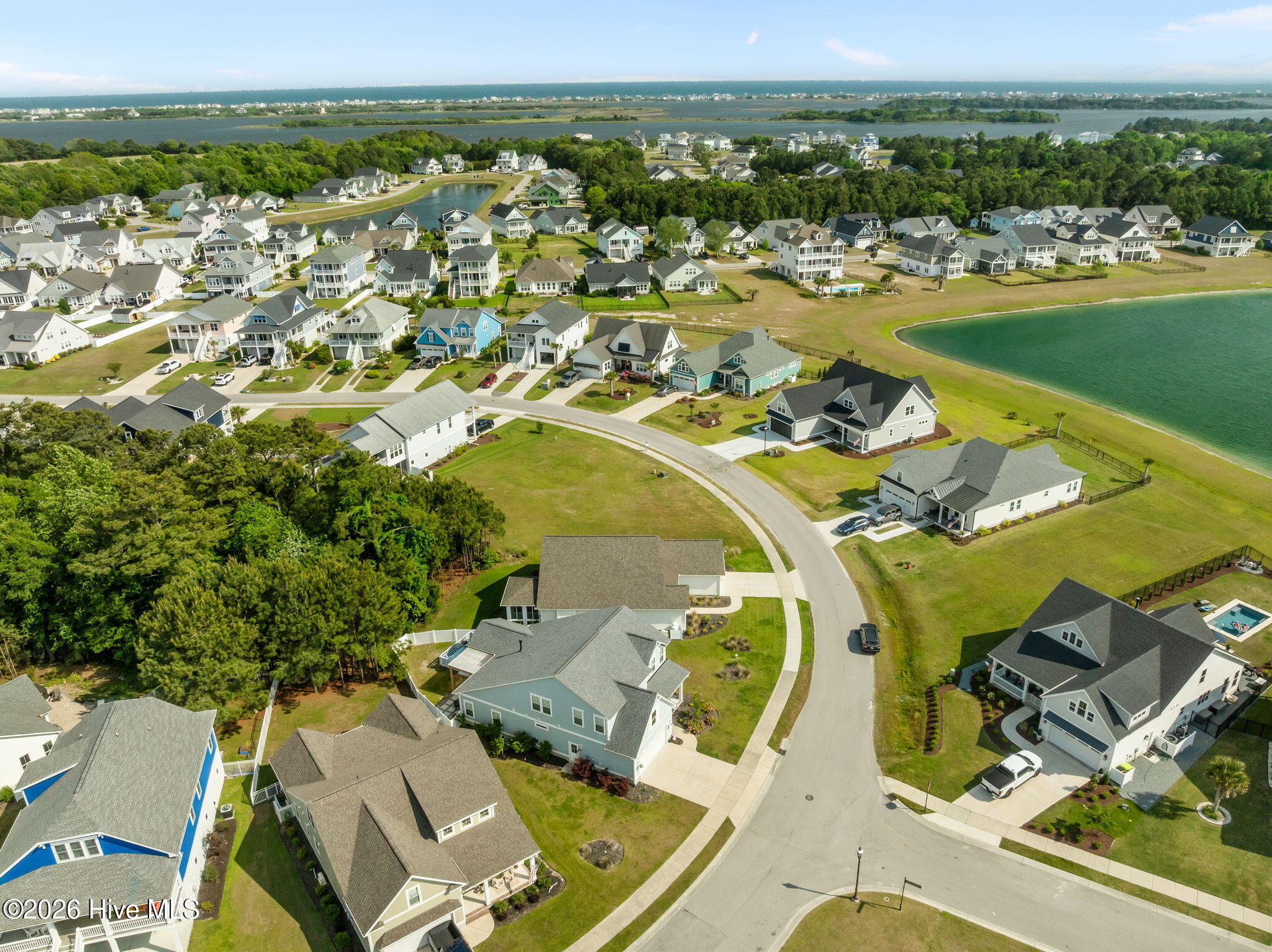 100567980 | Photo 52