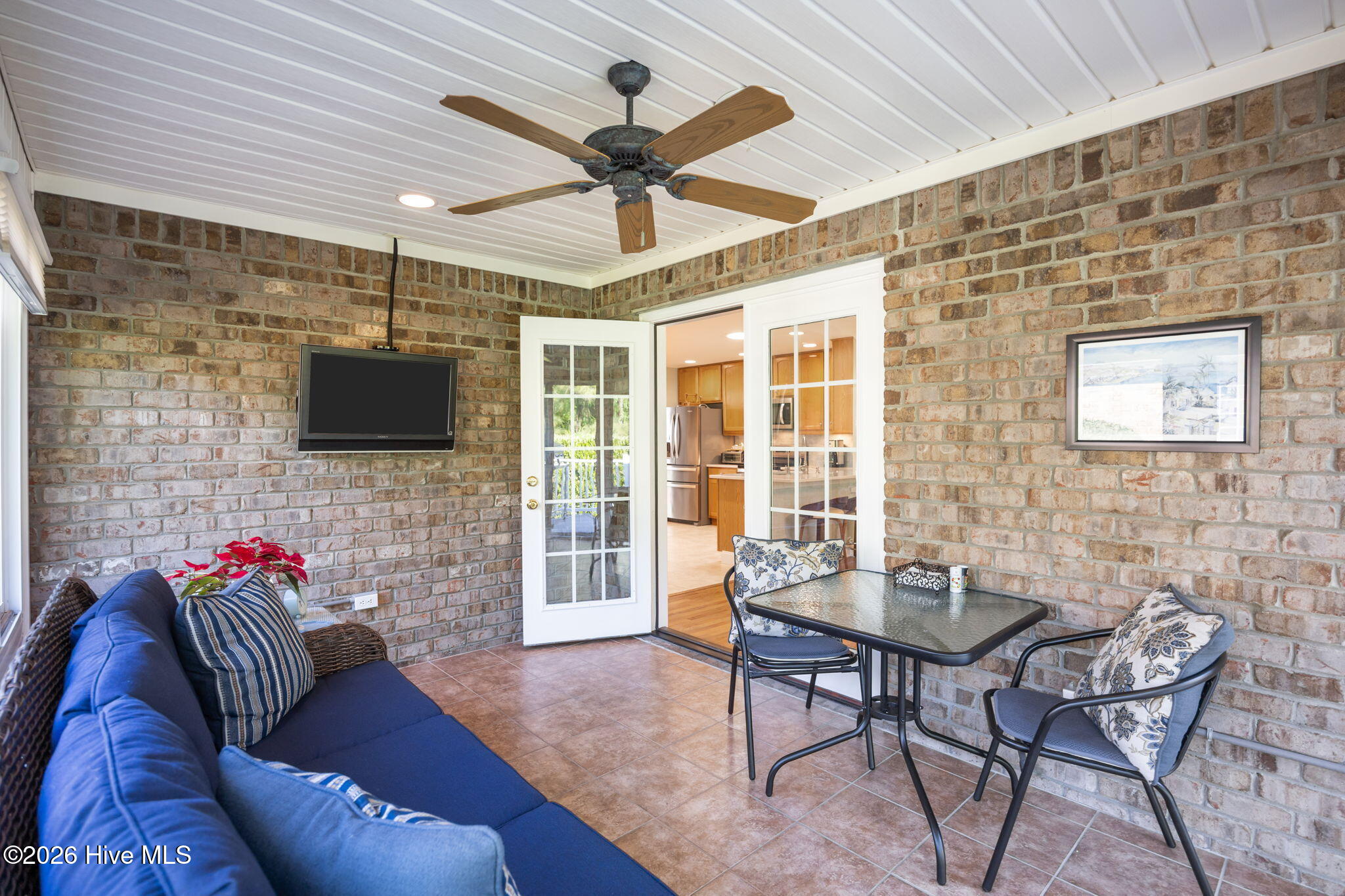 100567034 | Photo 26