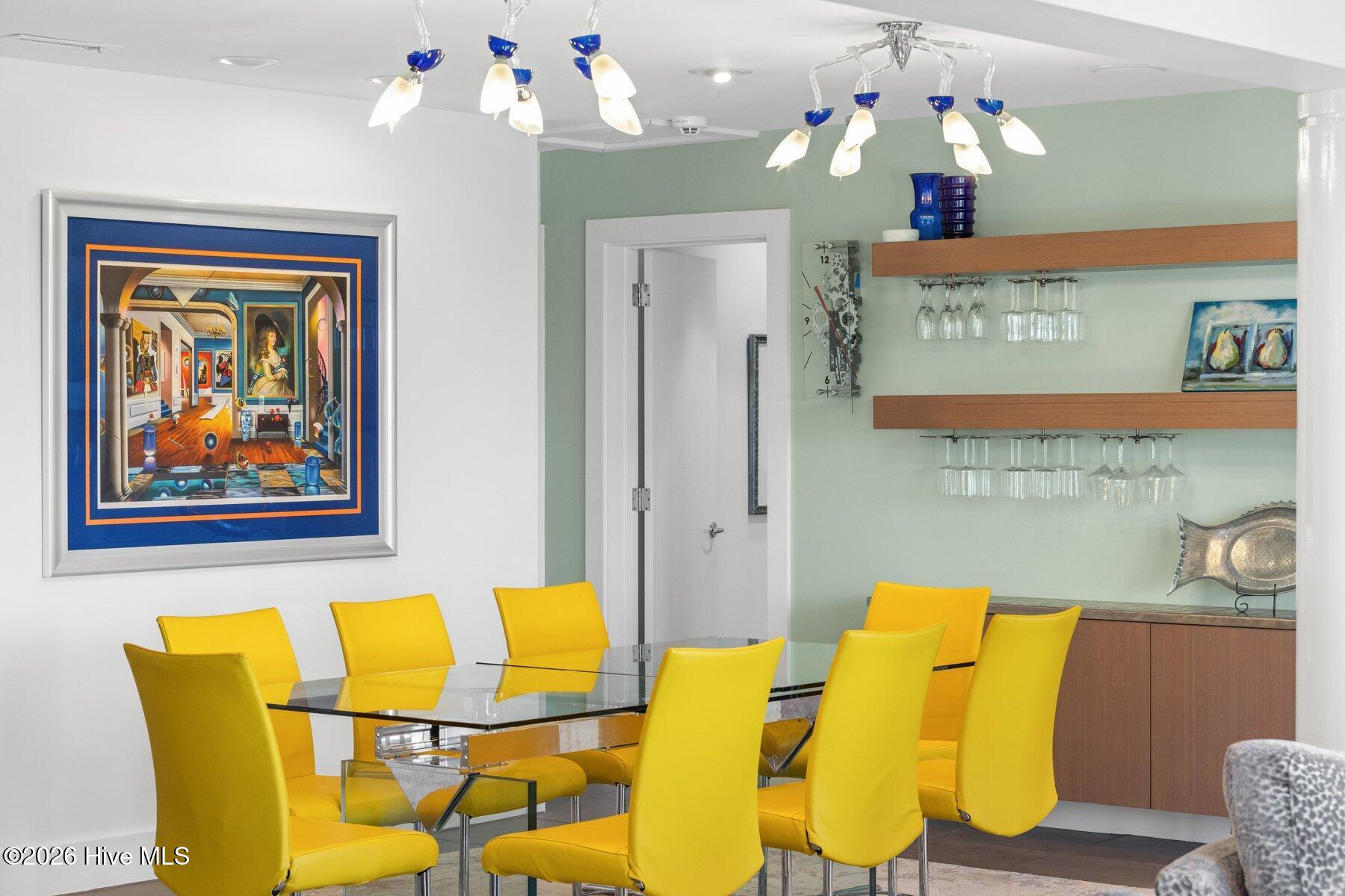 100558974 | Photo 19