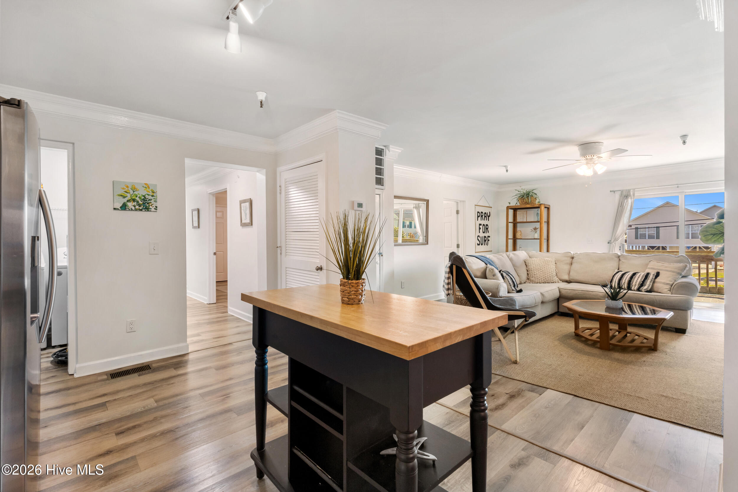 100565367 | Photo 10