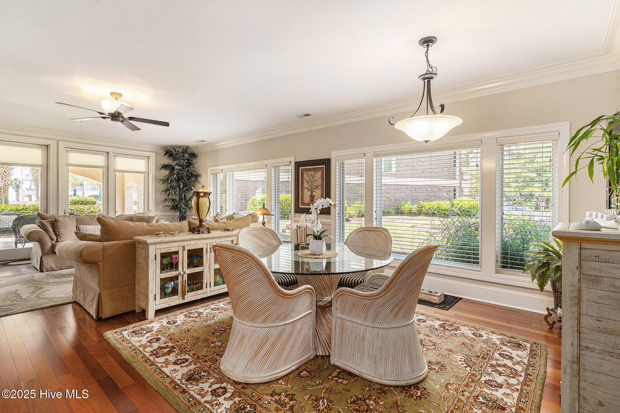 100529014 | Photo 16