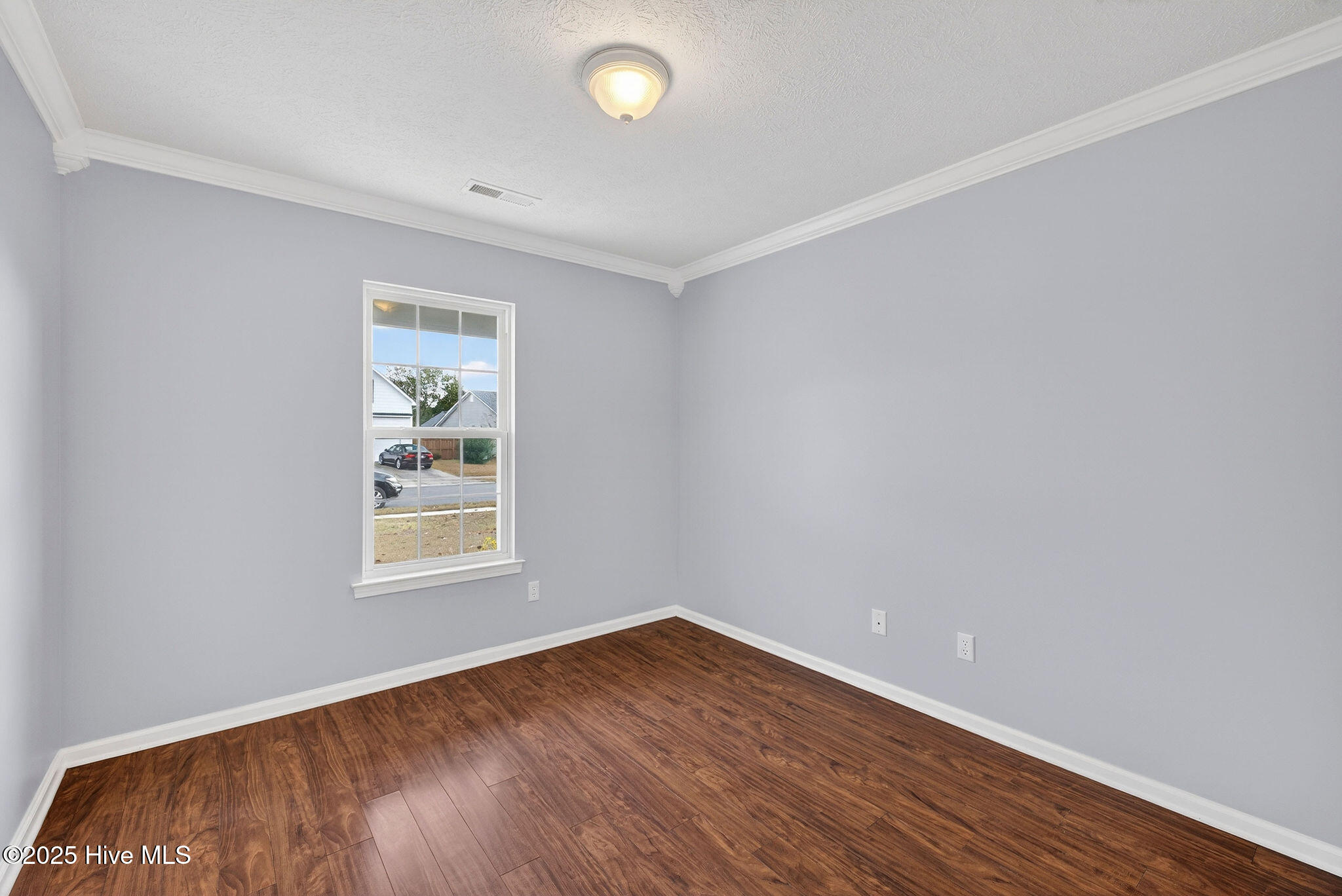 100543965 | Photo 24