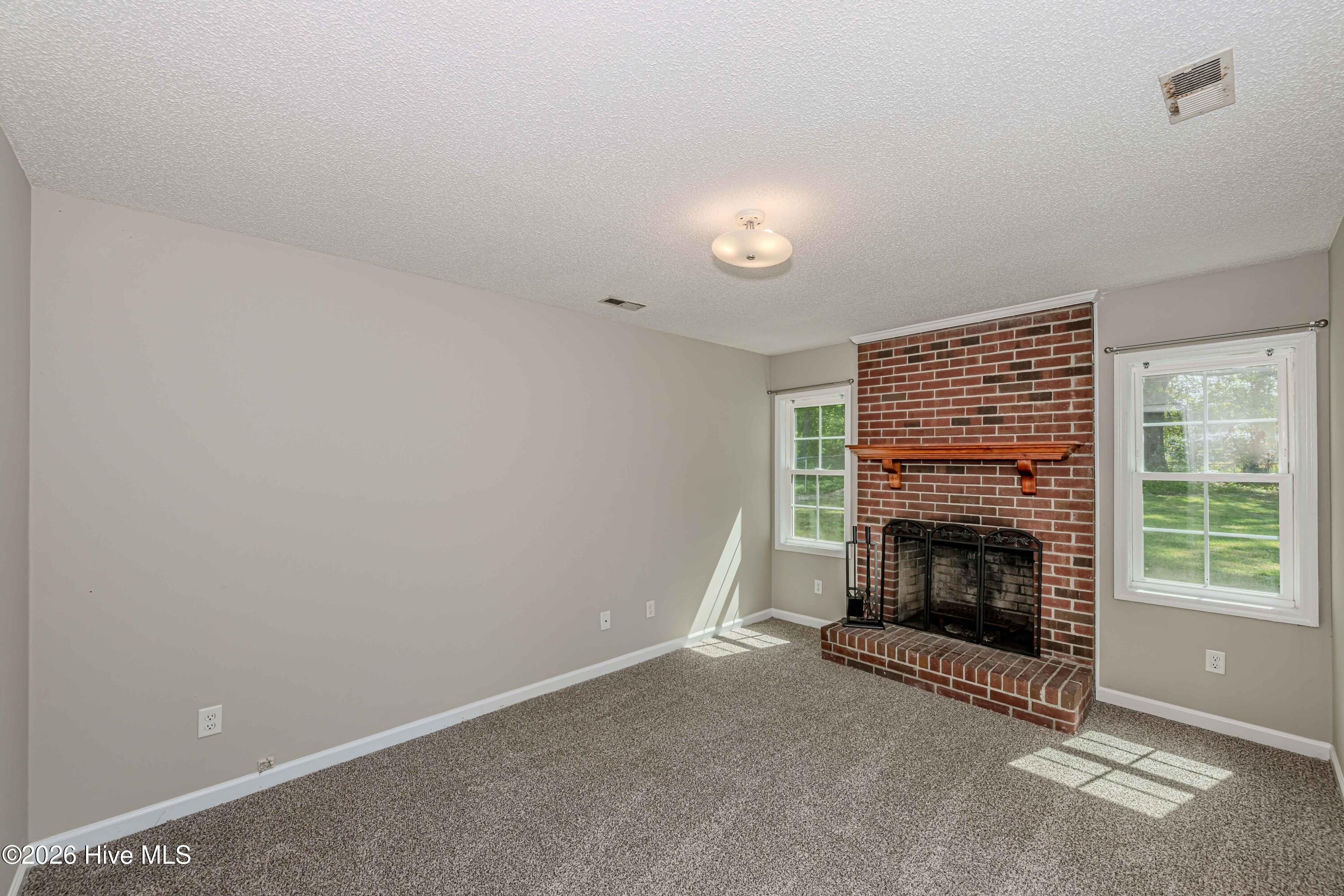 100568106 | Photo 16