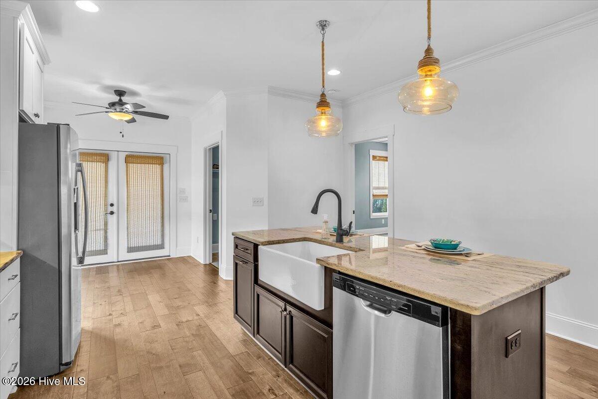 100558839 | Photo 28