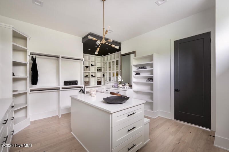 100514729 | Photo 21