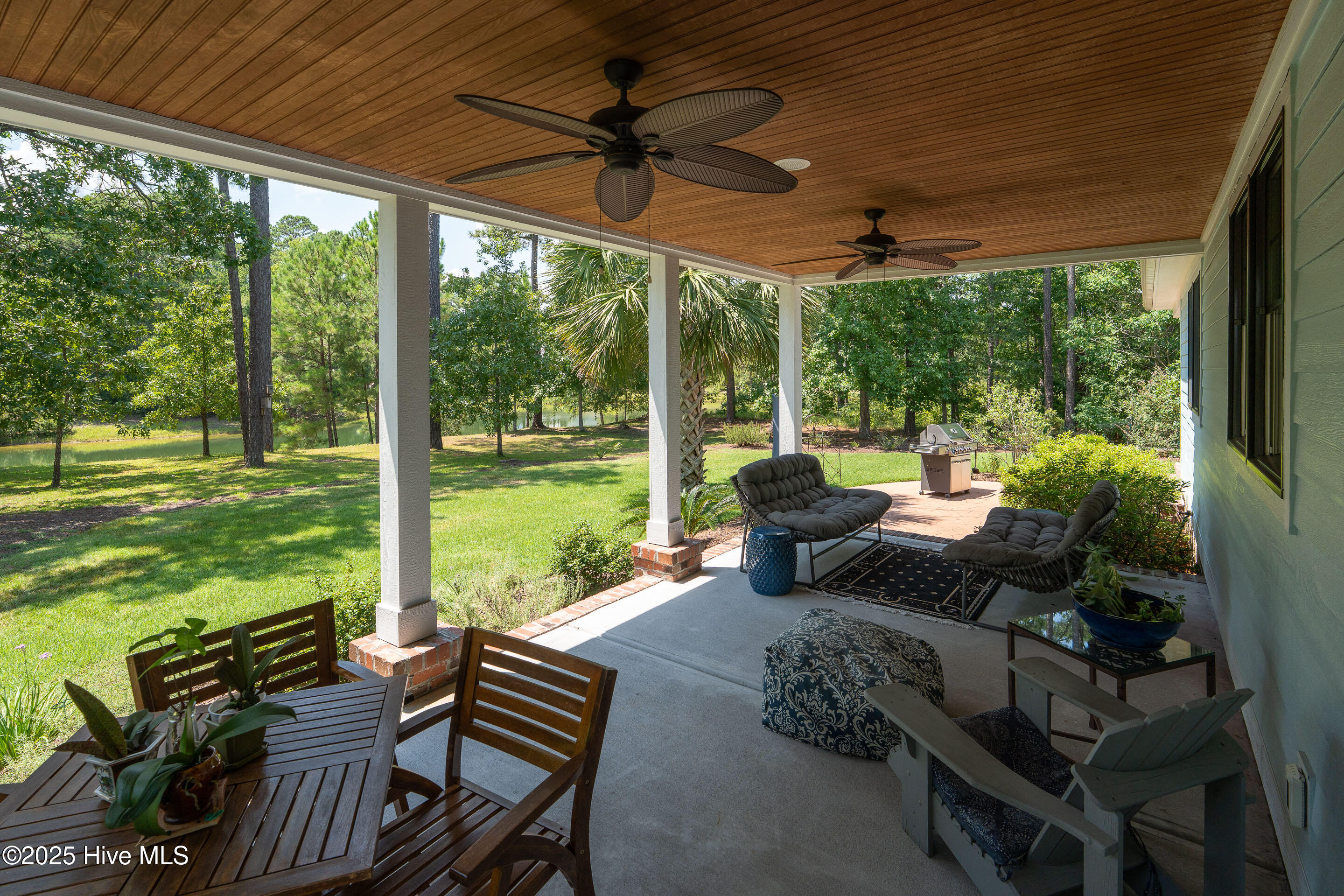 100522220 | Photo 56