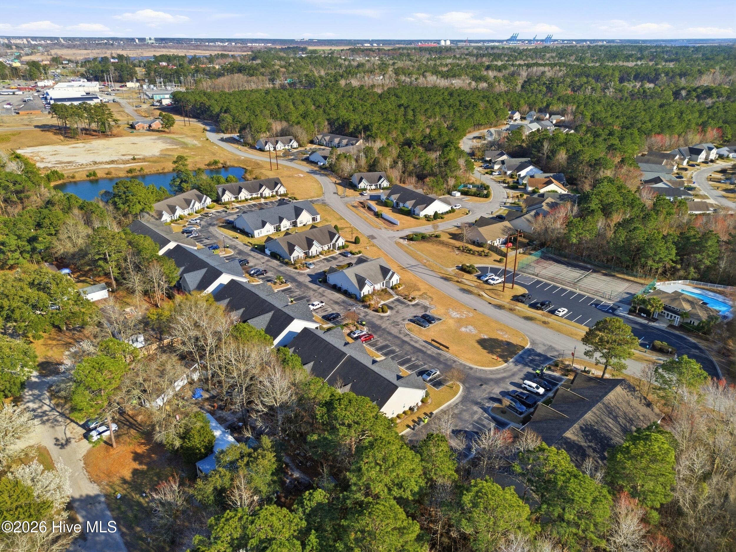 100559170 | Photo 36