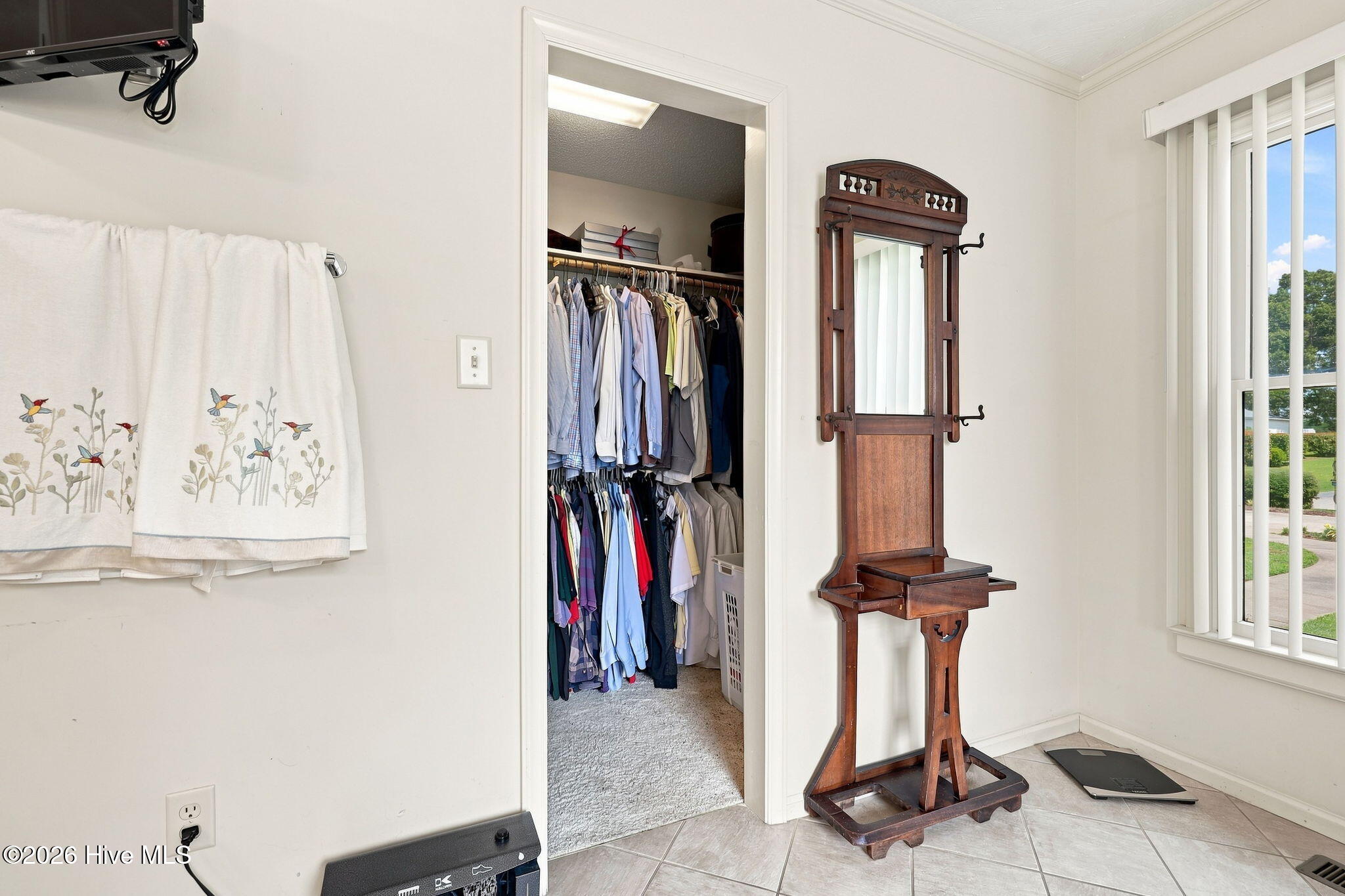 Walk in closet
