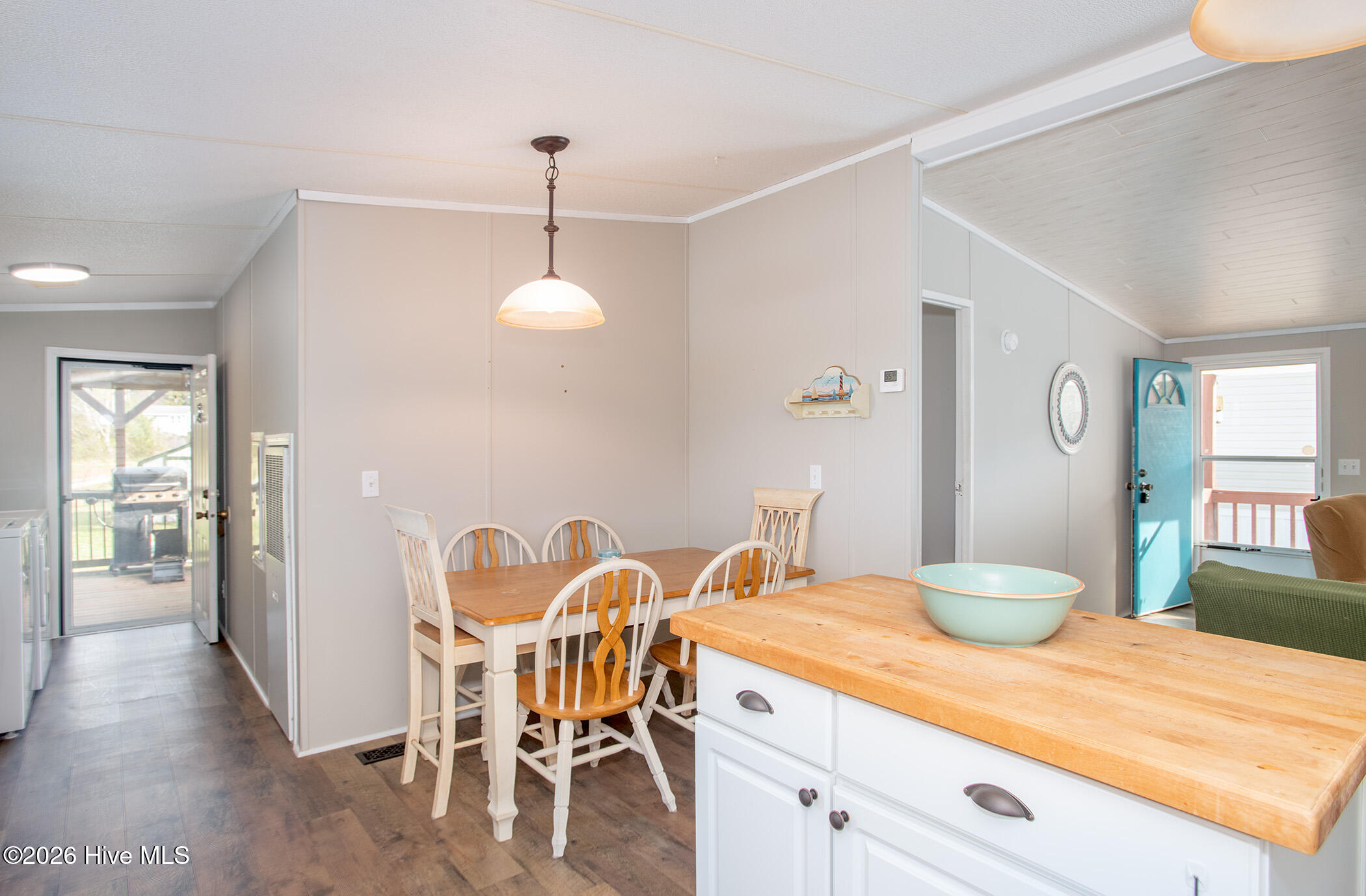 290 Broad Creek Loop Road,Newport