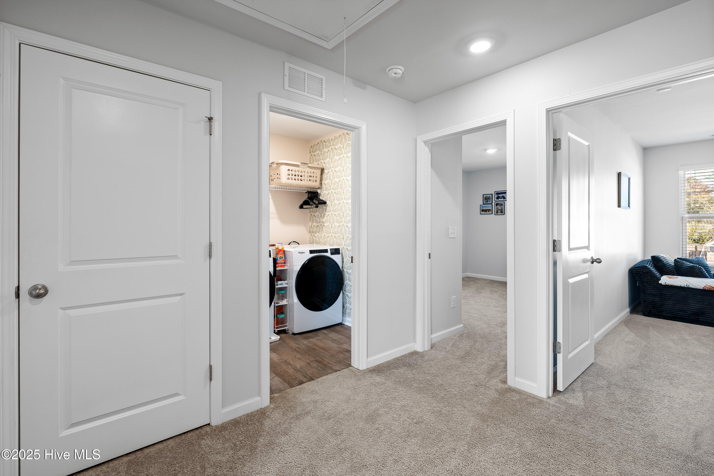 100539247 | Photo 32