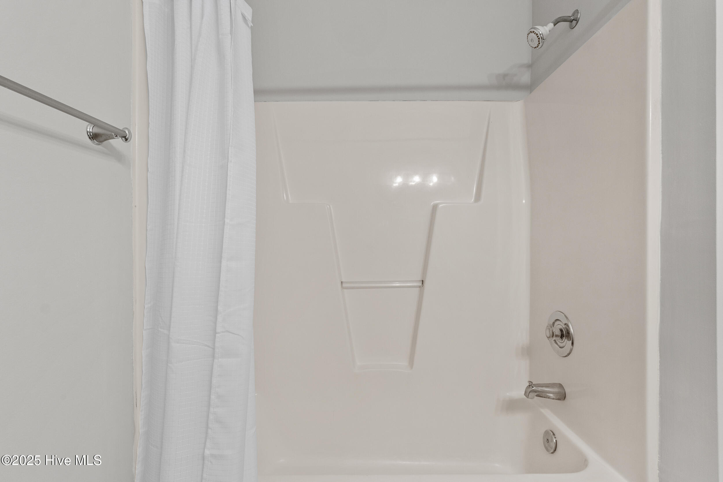 100534993 | Photo 19