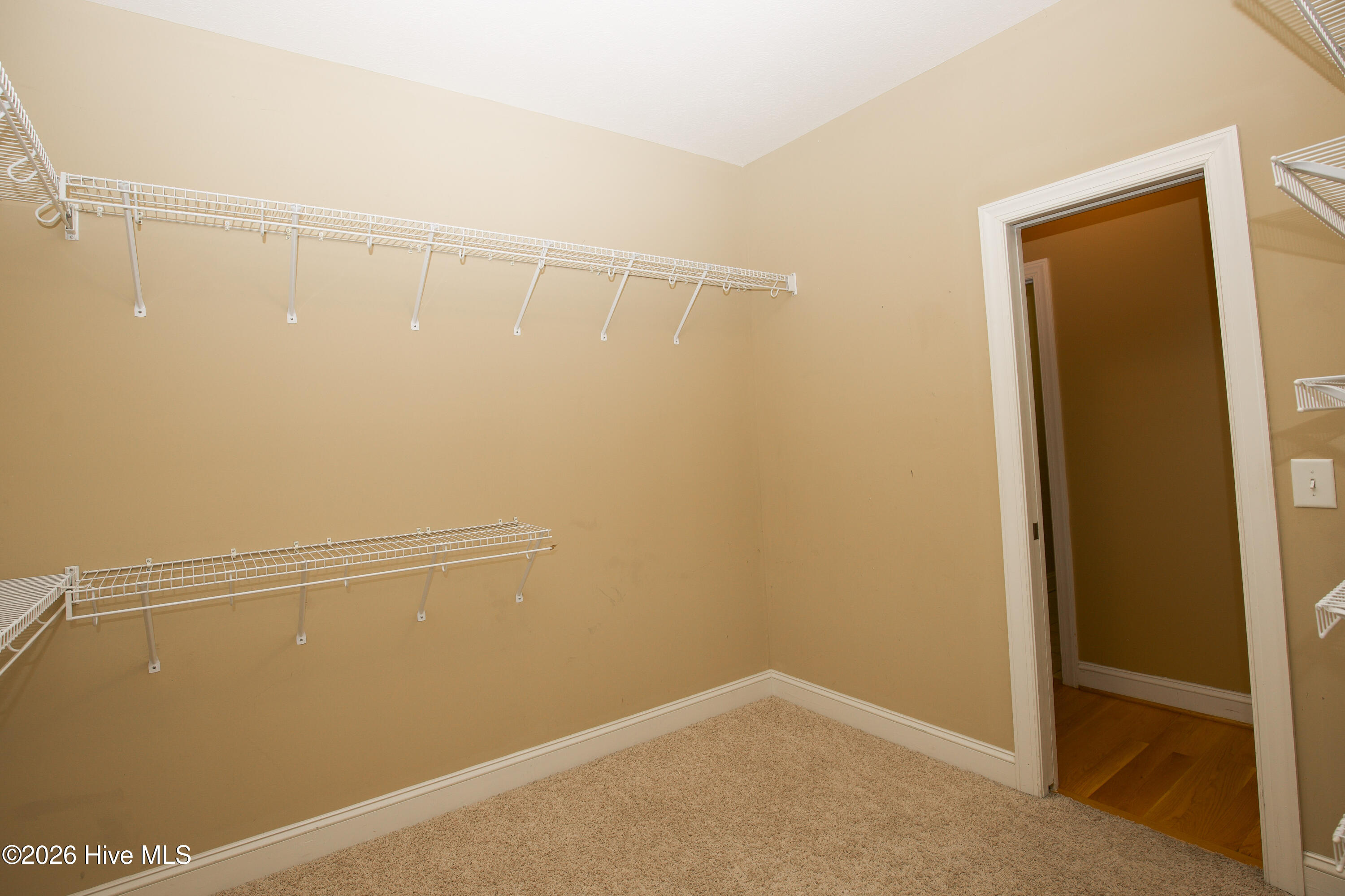 16 Montrose Ct-71