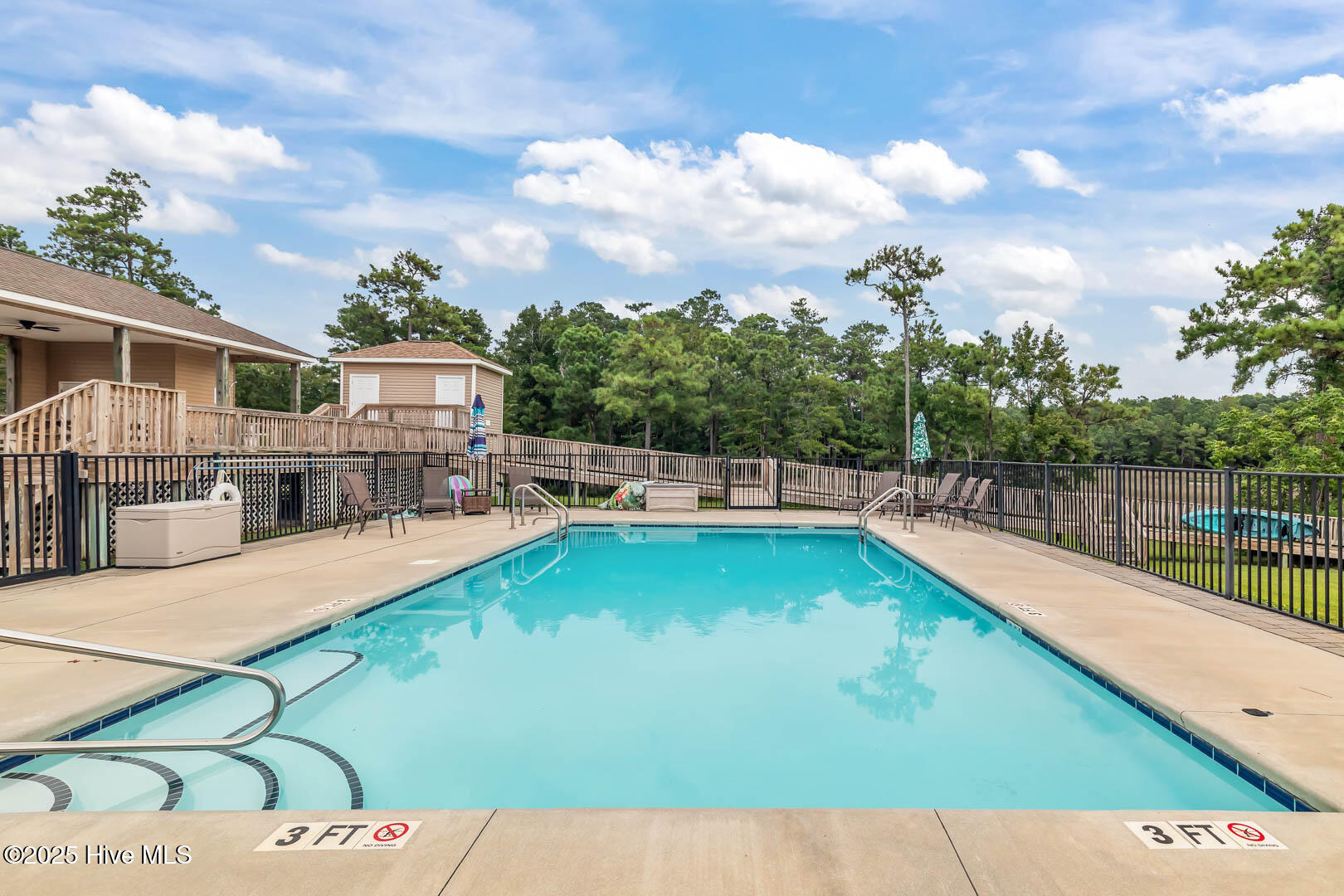 100544097 | Photo 82