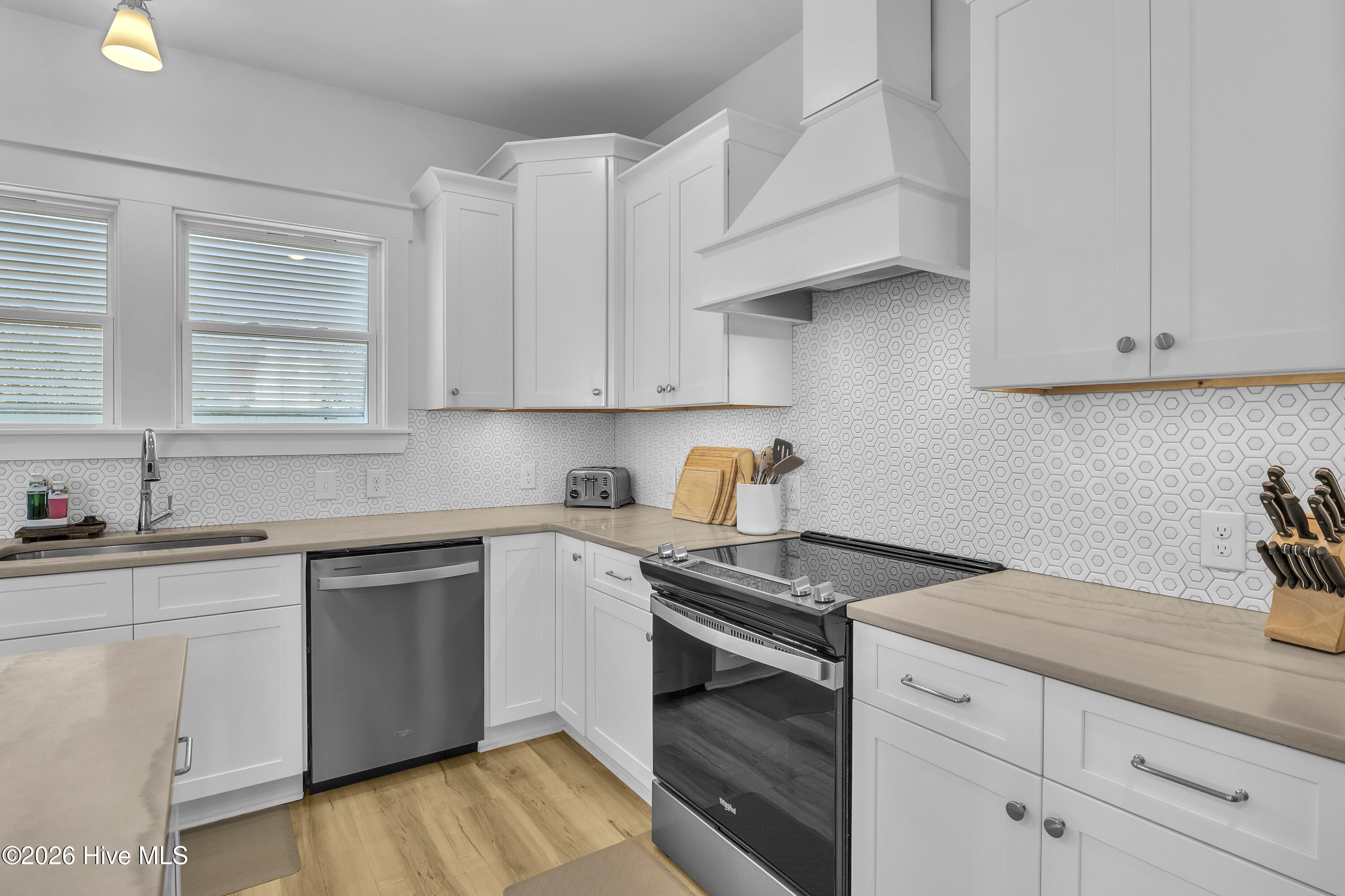 100549565 | Photo 28