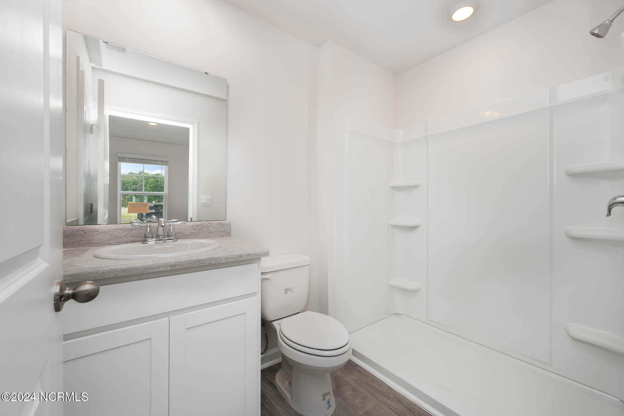 100555102 | Photo 11