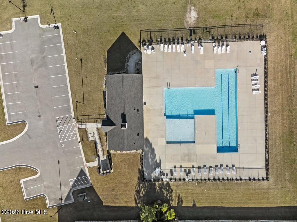 100565608 | Photo 57