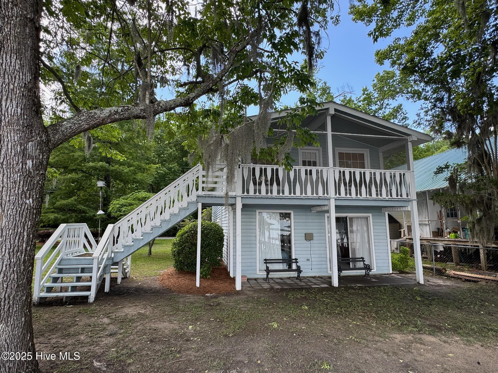 Homes for sale in Lake Waccamaw, NC | 2810 Canal Cove Rd, Lake Waccamaw, NC 28450 | MLS# 100543685