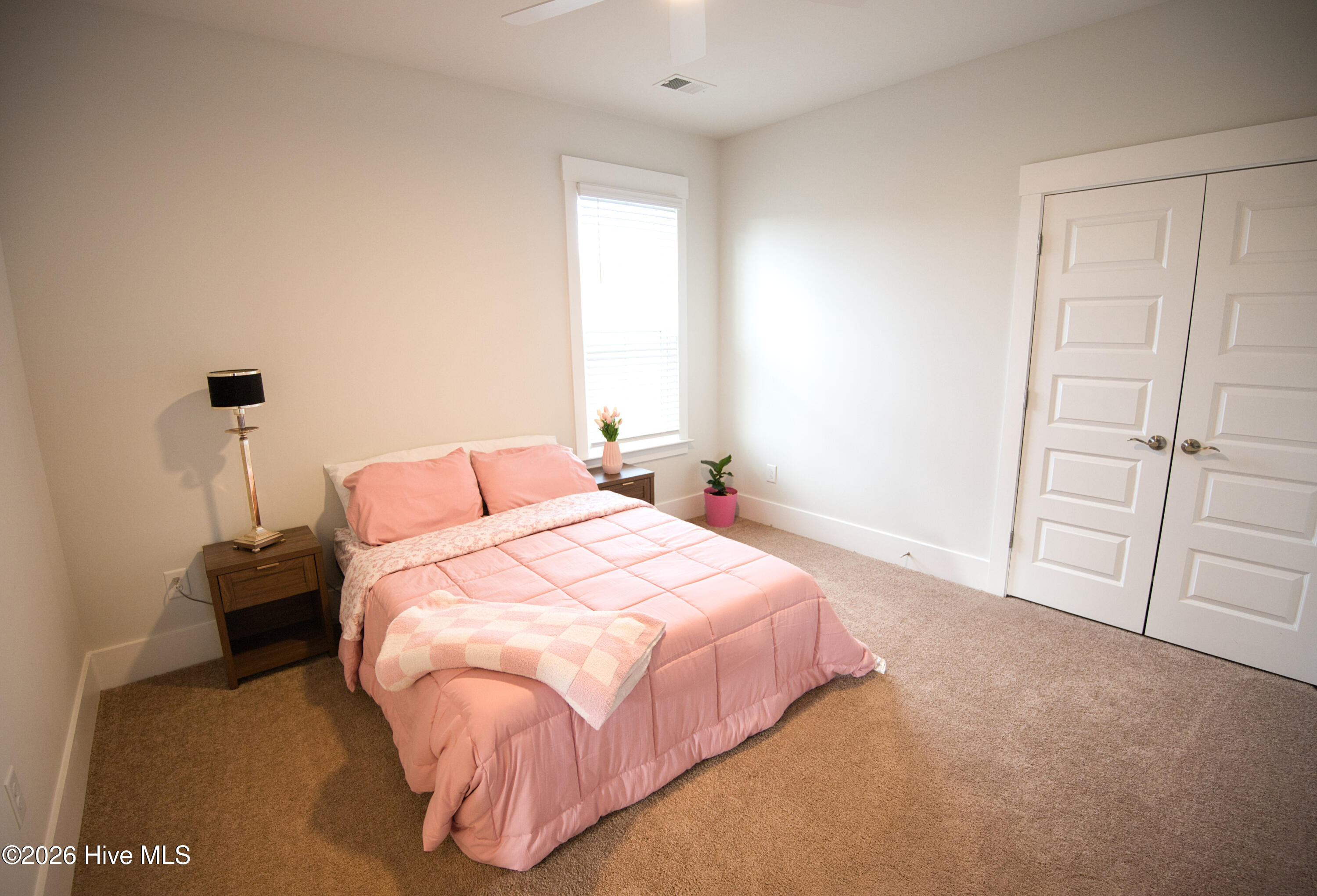 100551337 | Photo 54