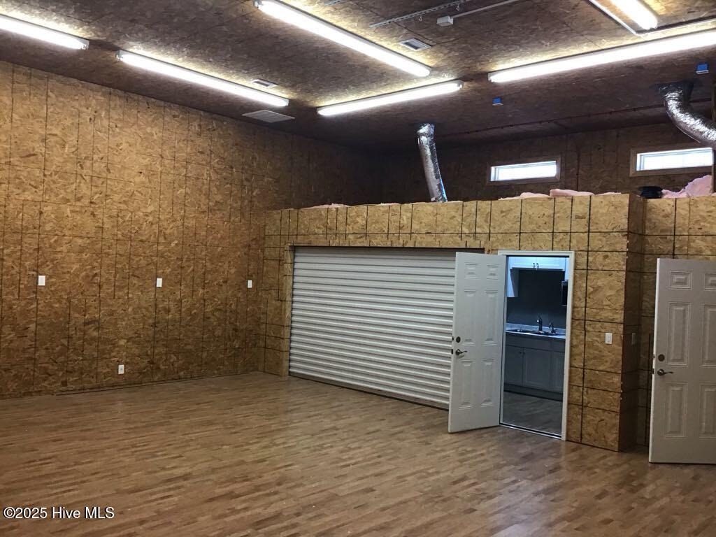 100547219 | Photo 72