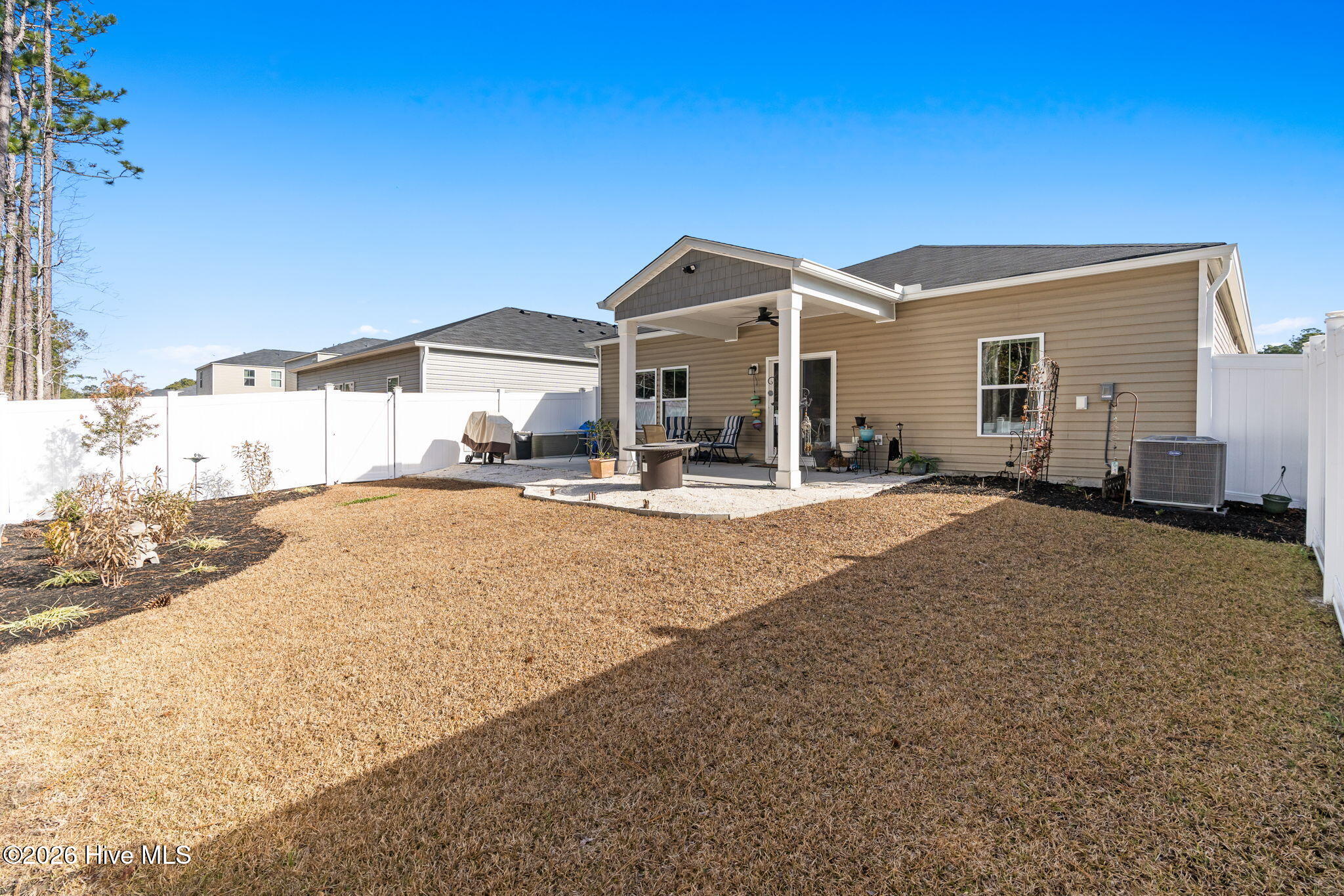 100553701 | Photo 31