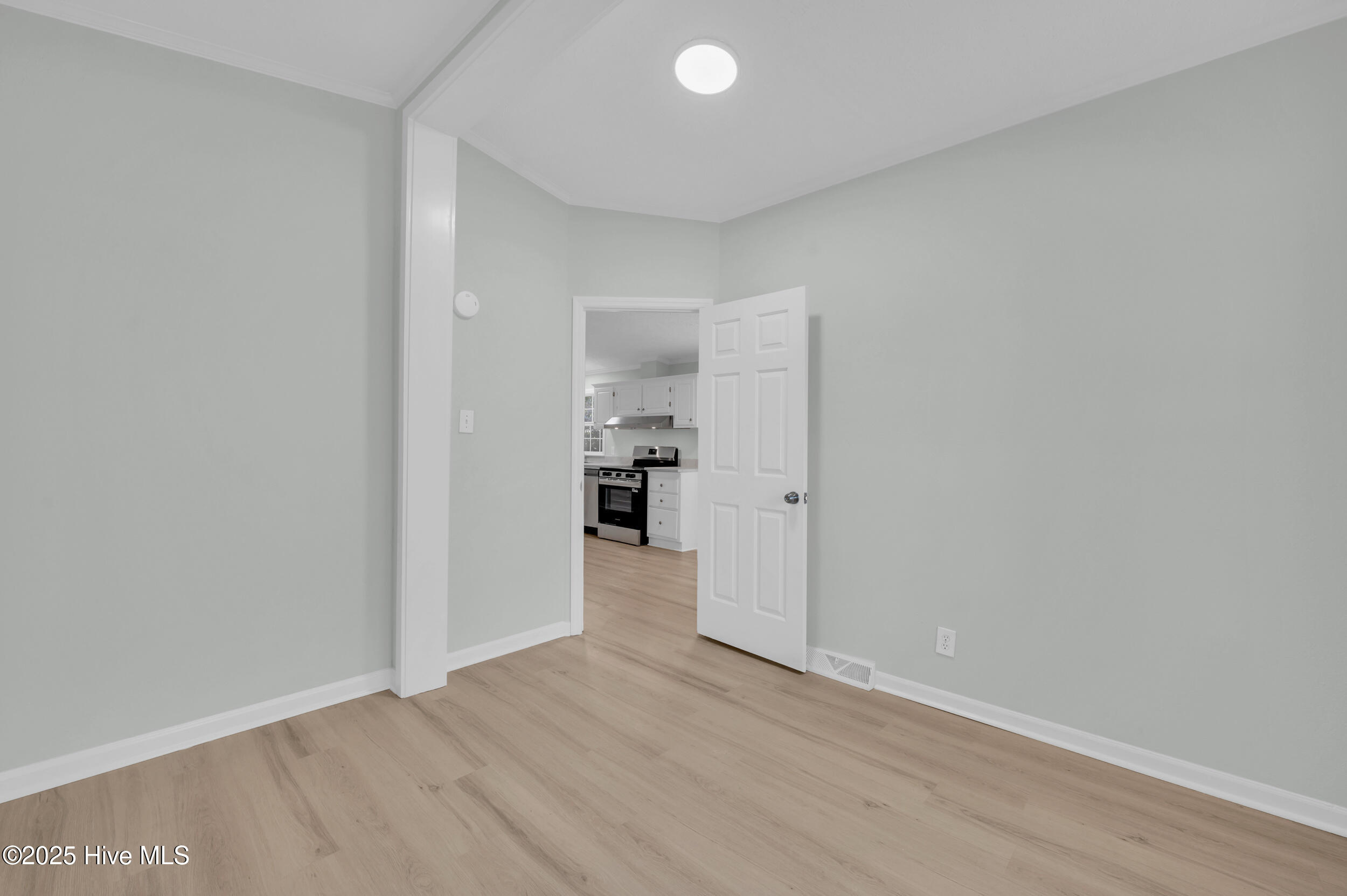 100537277 | Photo 19