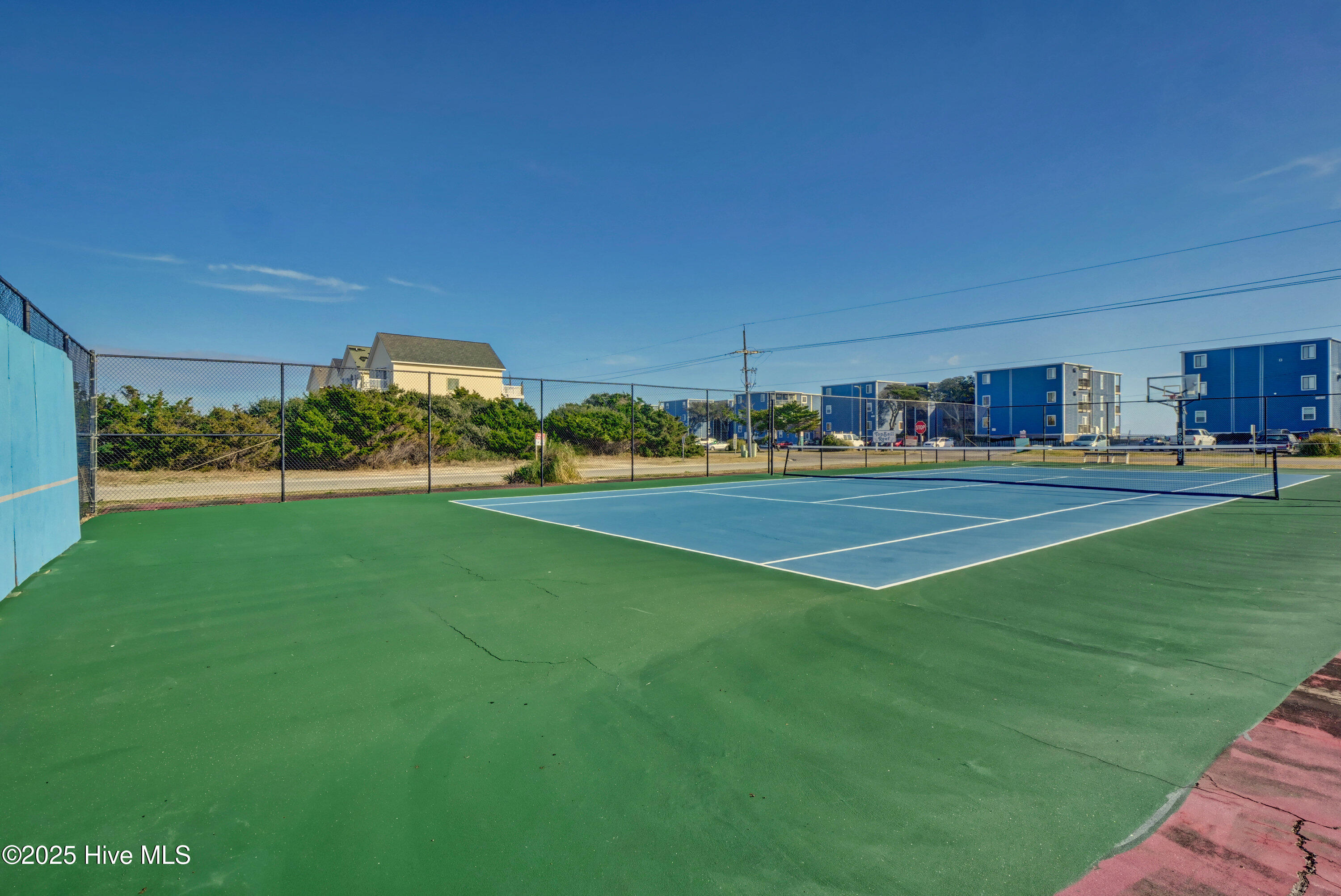 100534180 | Photo 30