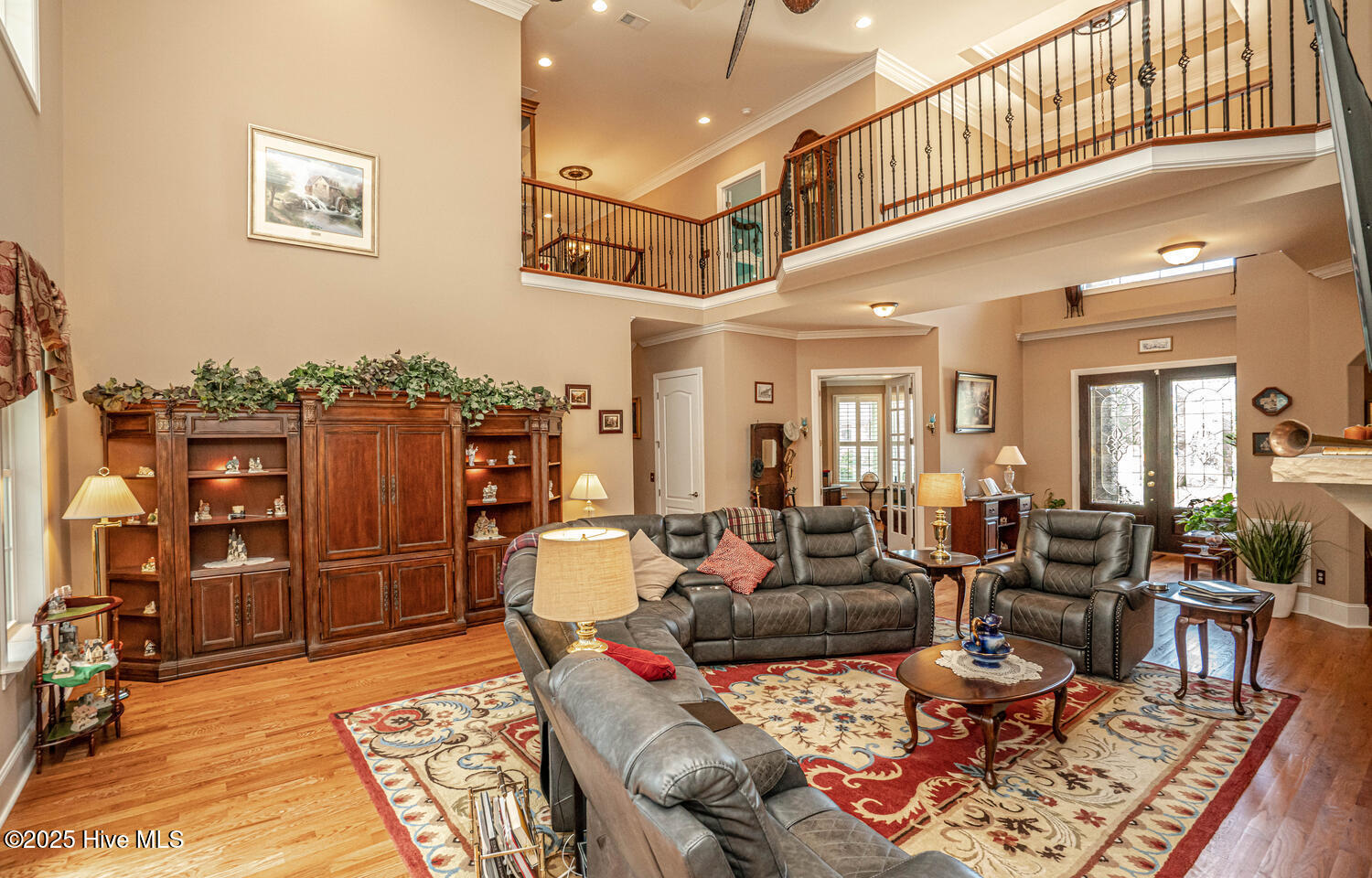 100534571 | Photo 18