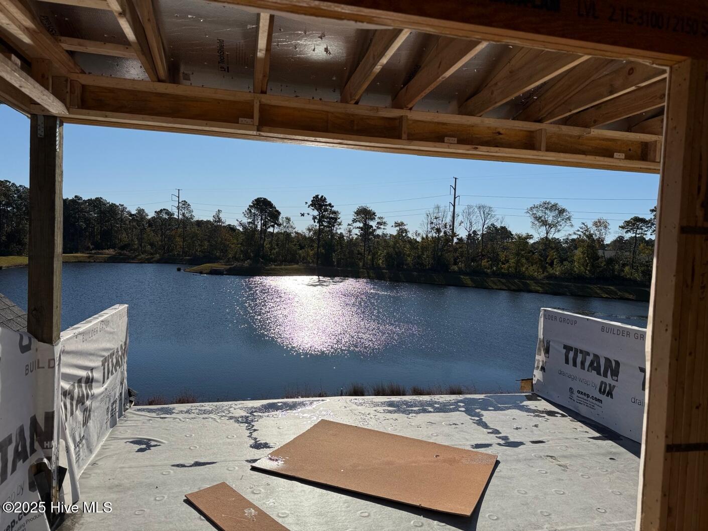 100545298 | Photo 15