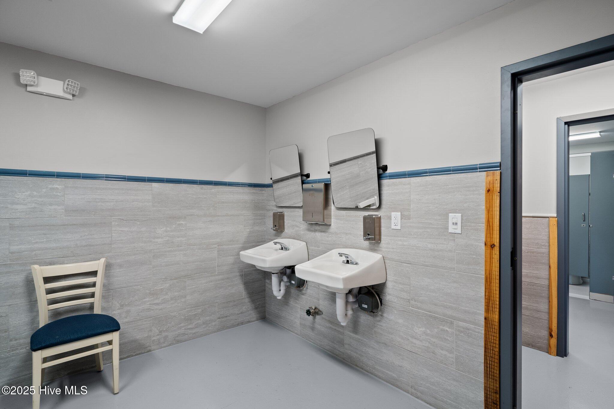 100545245 | Photo 22