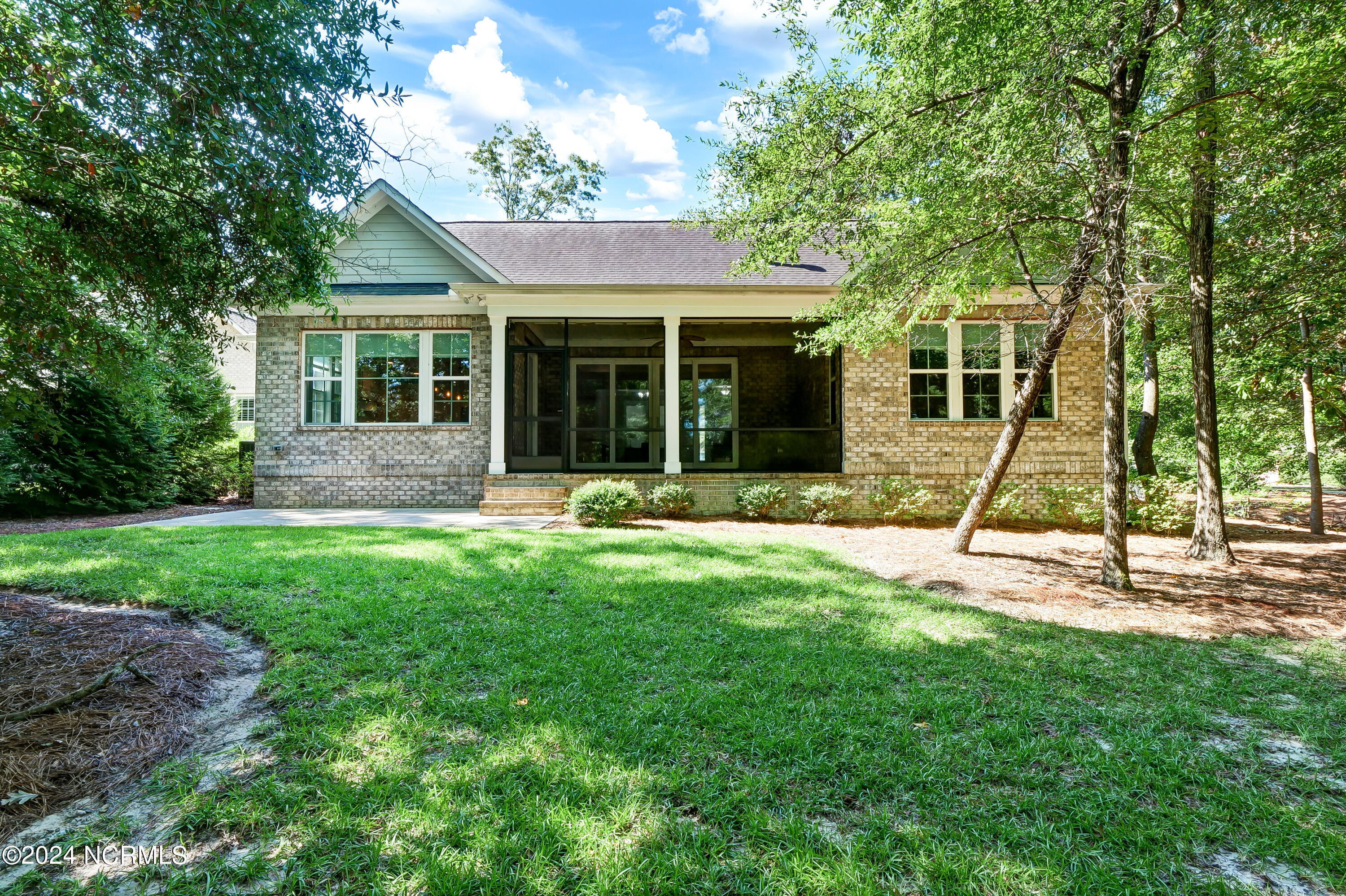 100565590 | Photo 30