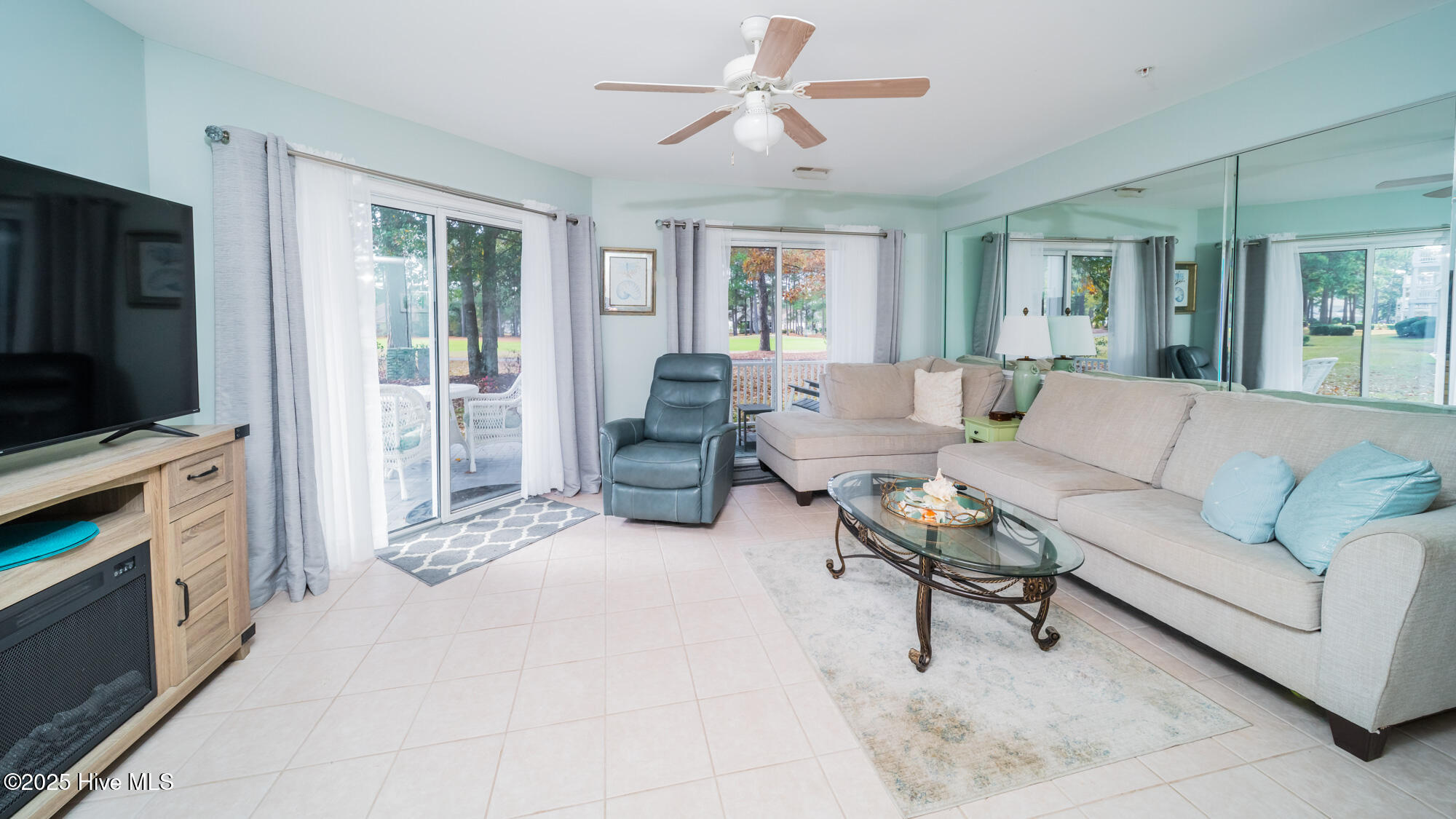 100543233 | Photo 16