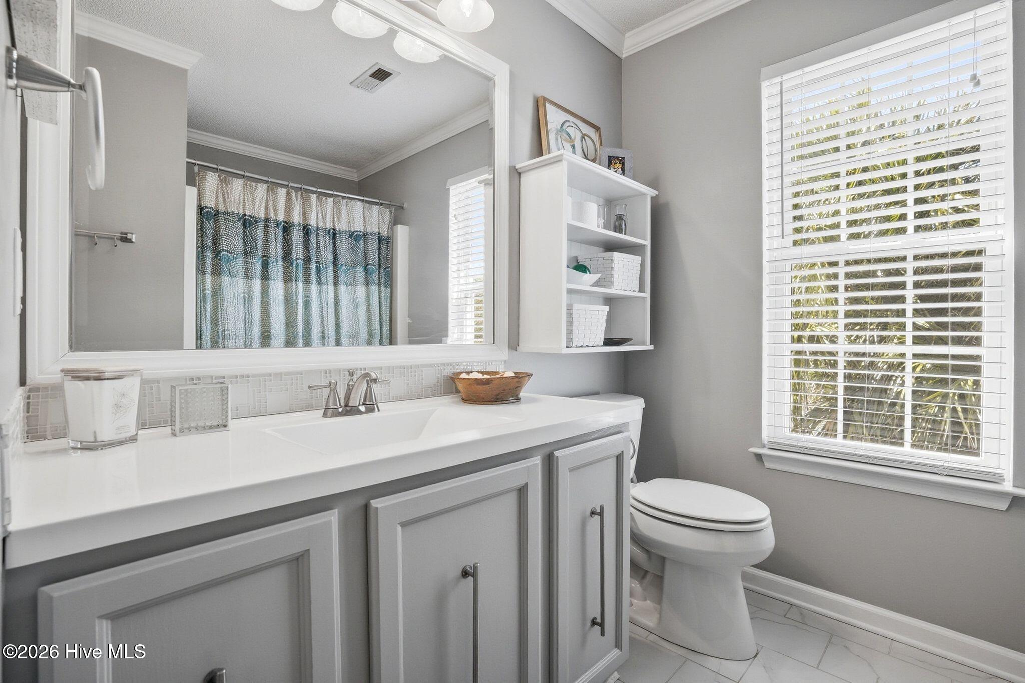 100557423 | Photo 40