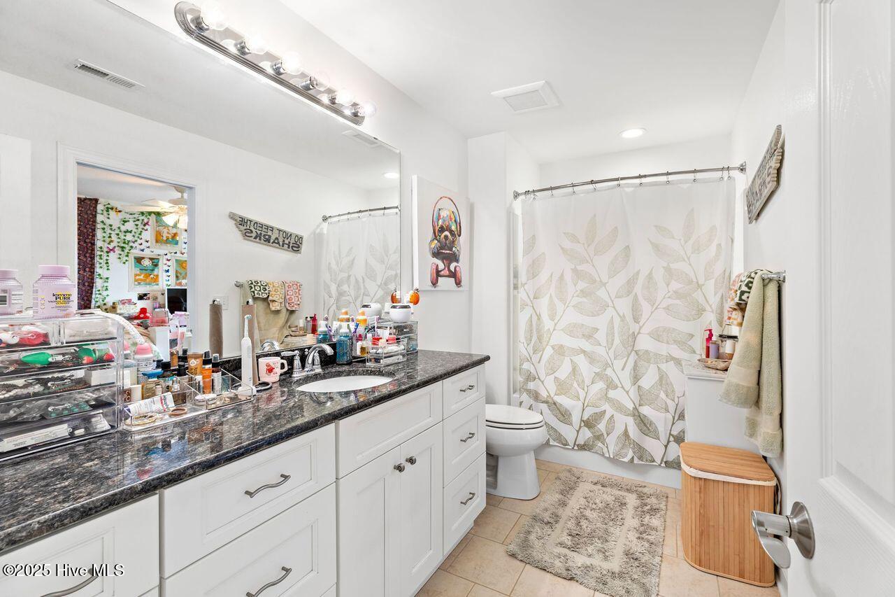 100534476 | Photo 36