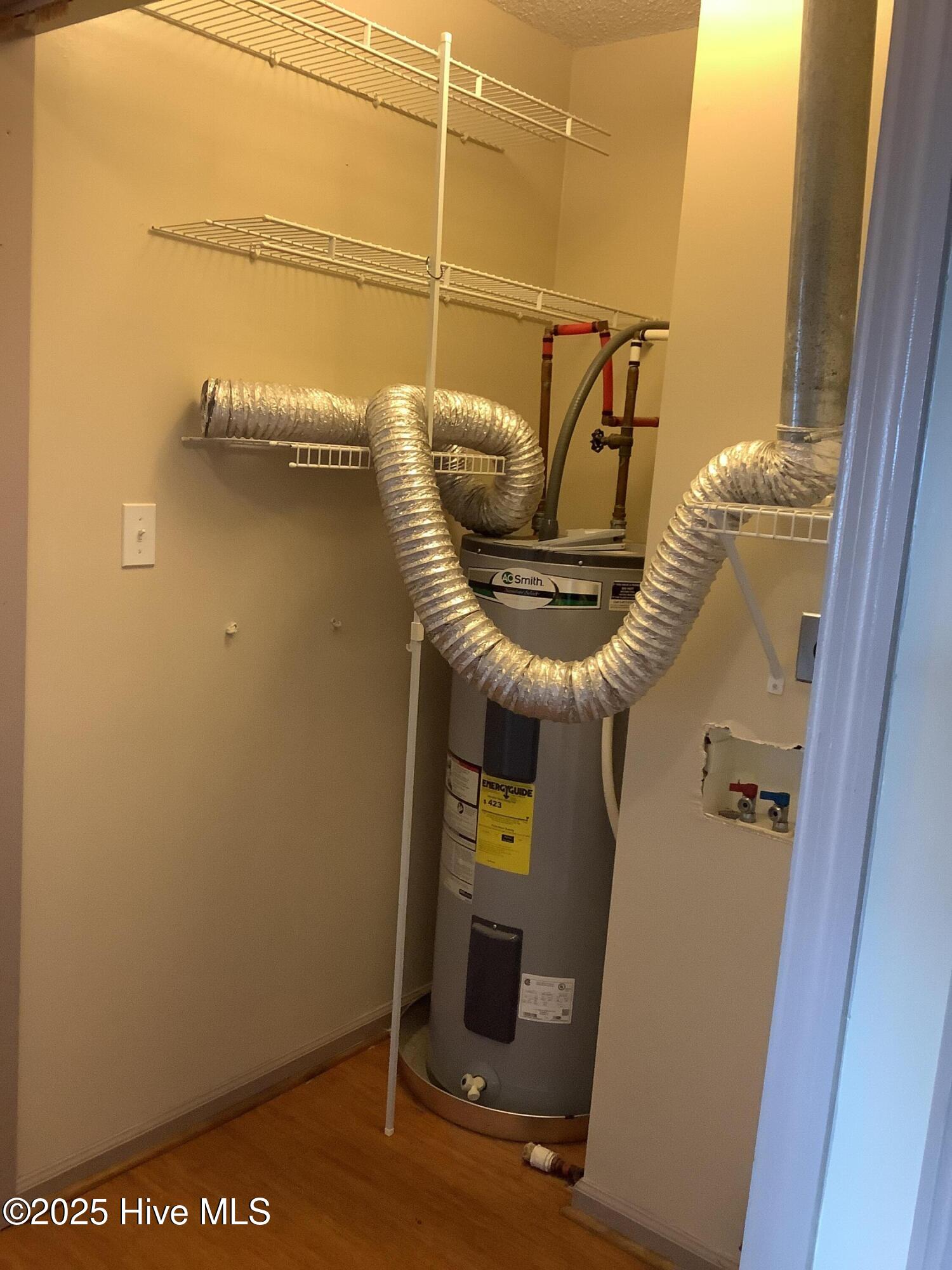 100530094 | Photo 37