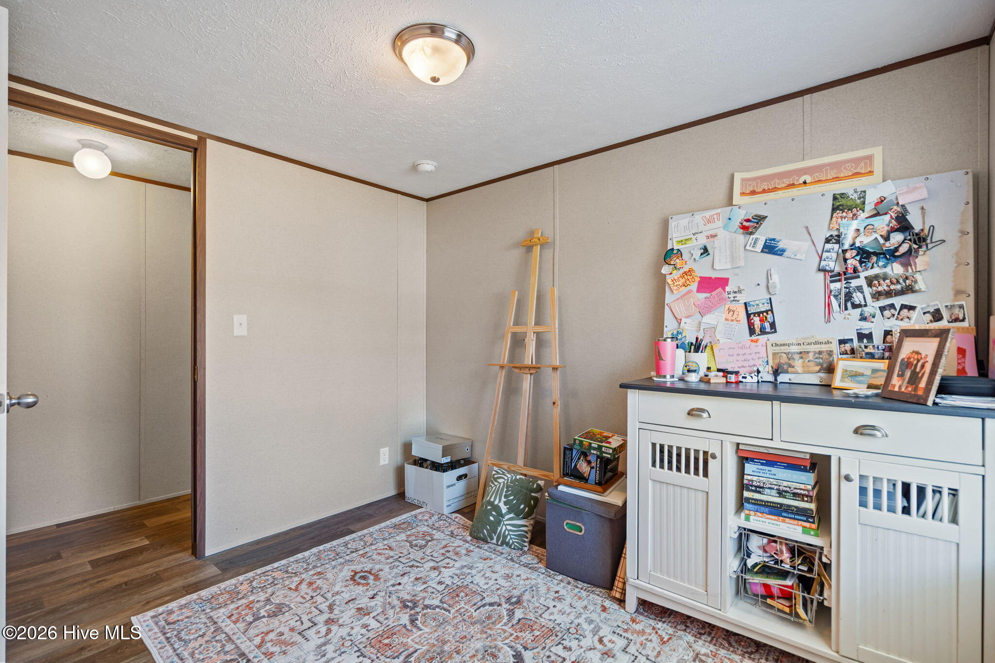 100562806 | Photo 24